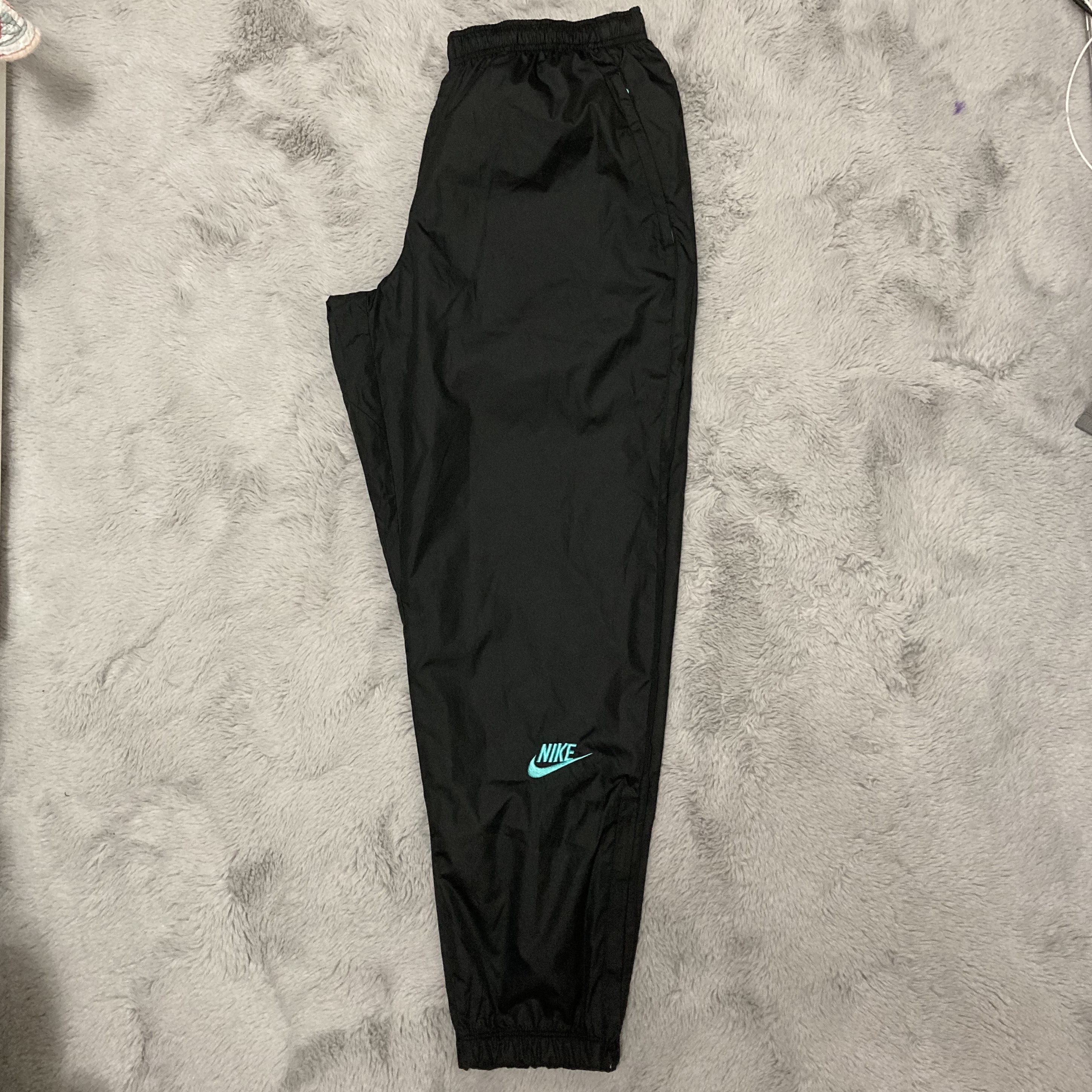 Nike x Atmos NRG Vintage PTHWK Track Pants Black 착용 스타일