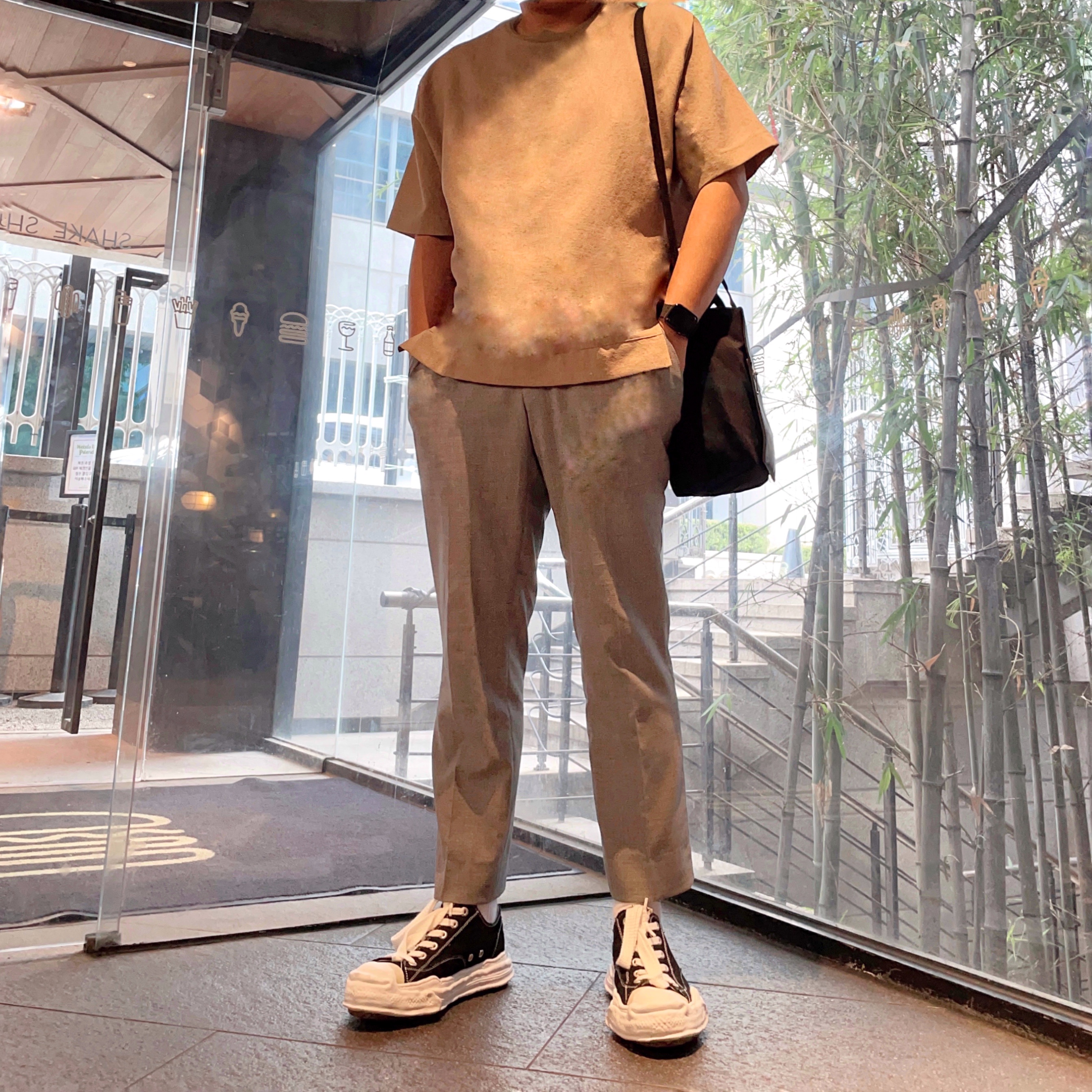 Maison Mihara Yasuhiro Hank OG Sole Canvas Low-top Sneakers Black 착용 스타일
