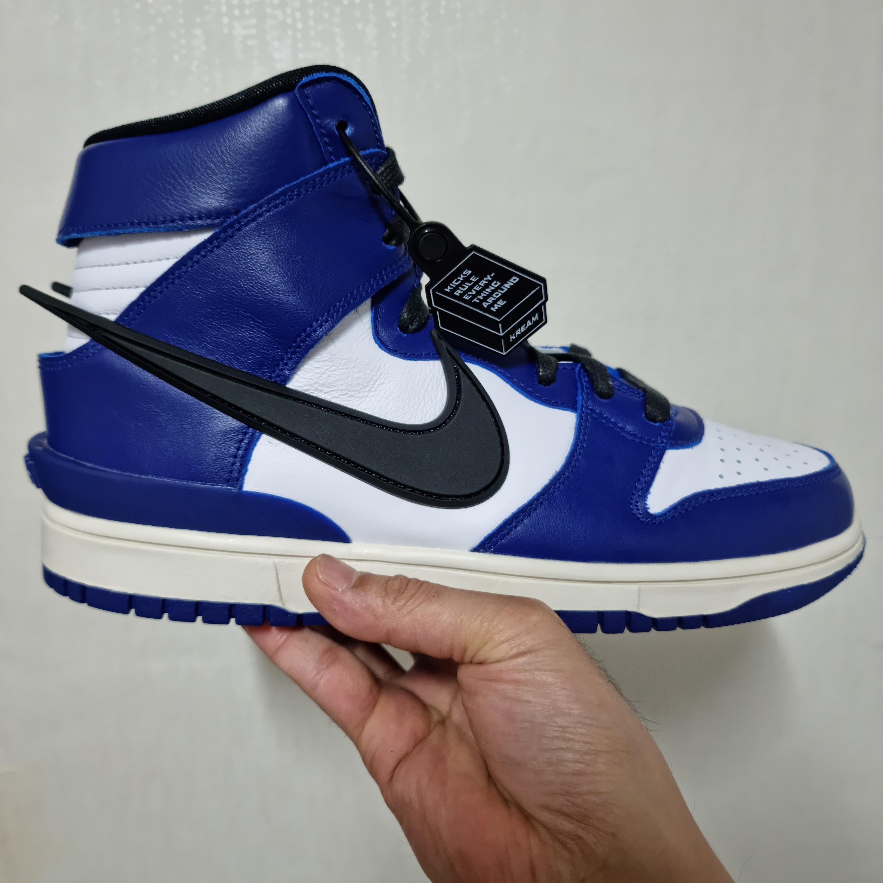 Nike x Ambush Dunk High Deep Royal Blue 착용 스타일 - 3