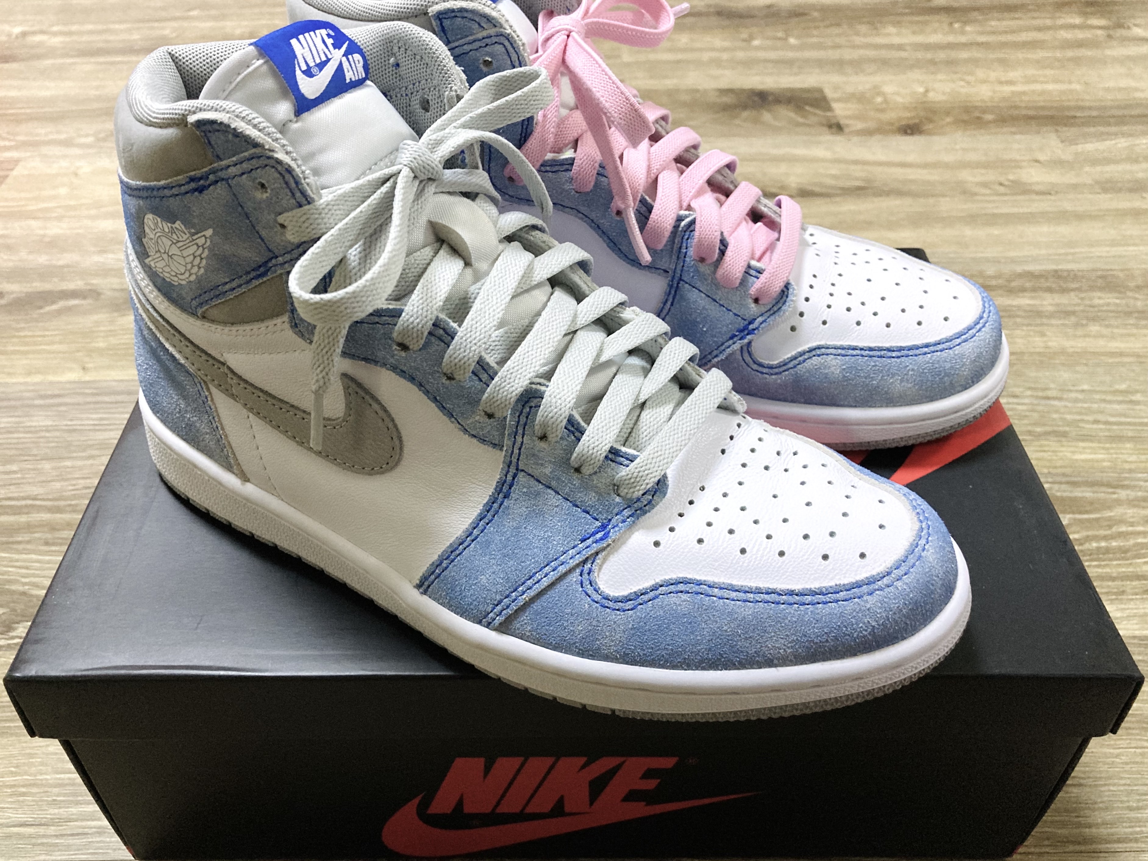 Jordan 1 Retro High OG Hyper Royal 착용 스타일 - 2