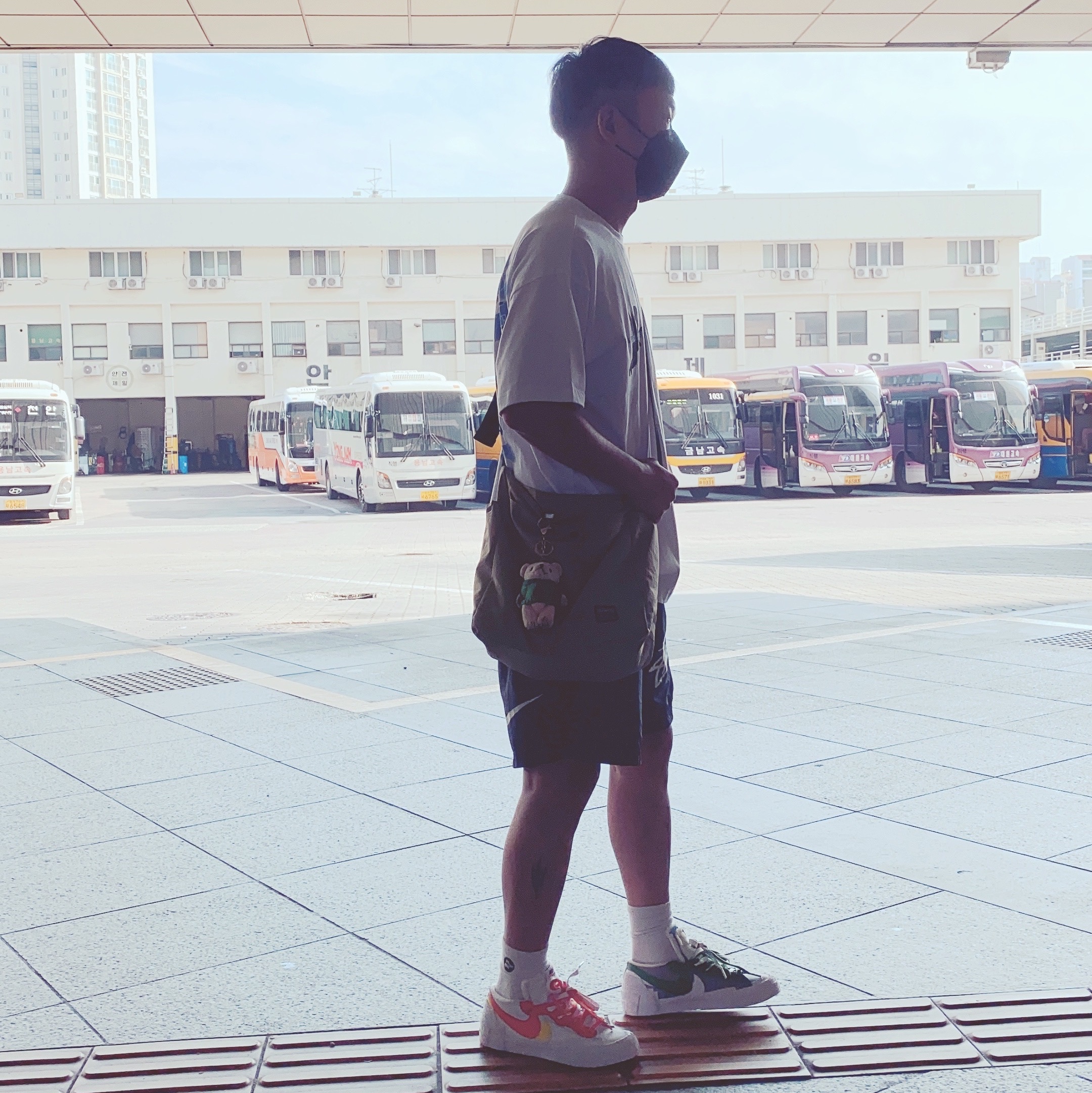 Nike x Stussy Water Shorts Off Noir, Nike x Sacai Blazer Low Classic Green 착용 스타일