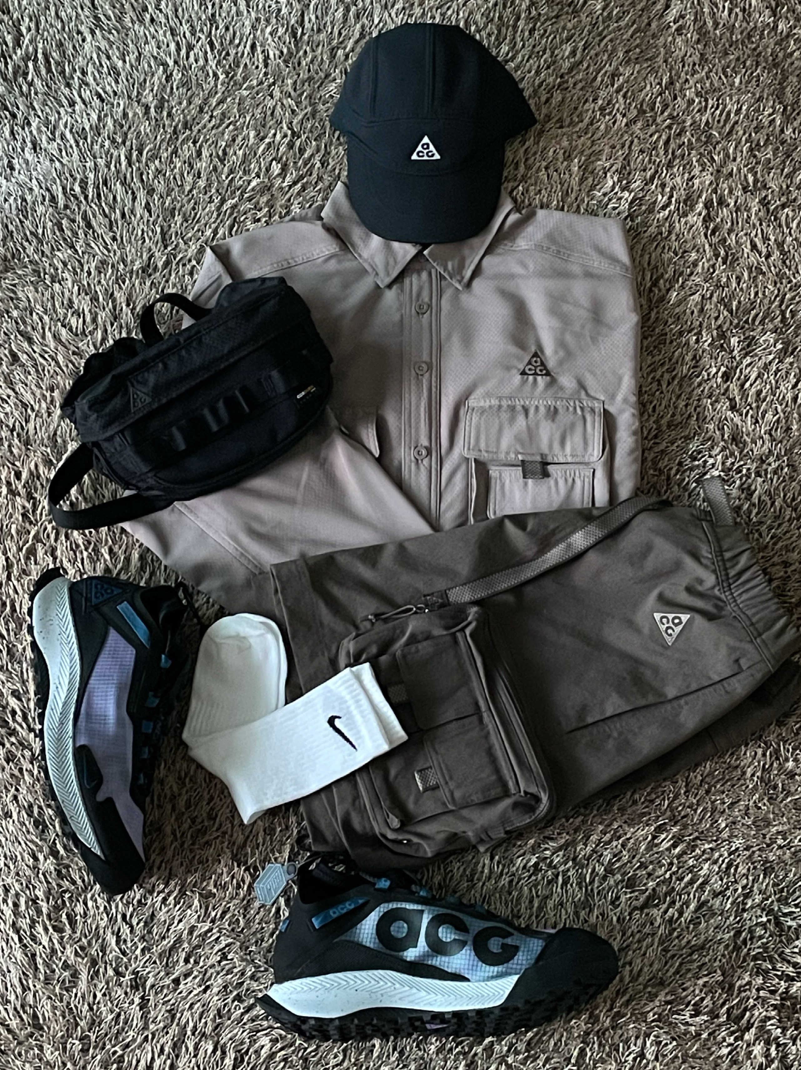 Nike ACG Devastation Trail Work Shirt Moon Fossil - US/EU, Nike ACG Cargo Shorts Ironstone - Asia 착용 스타일 - 4