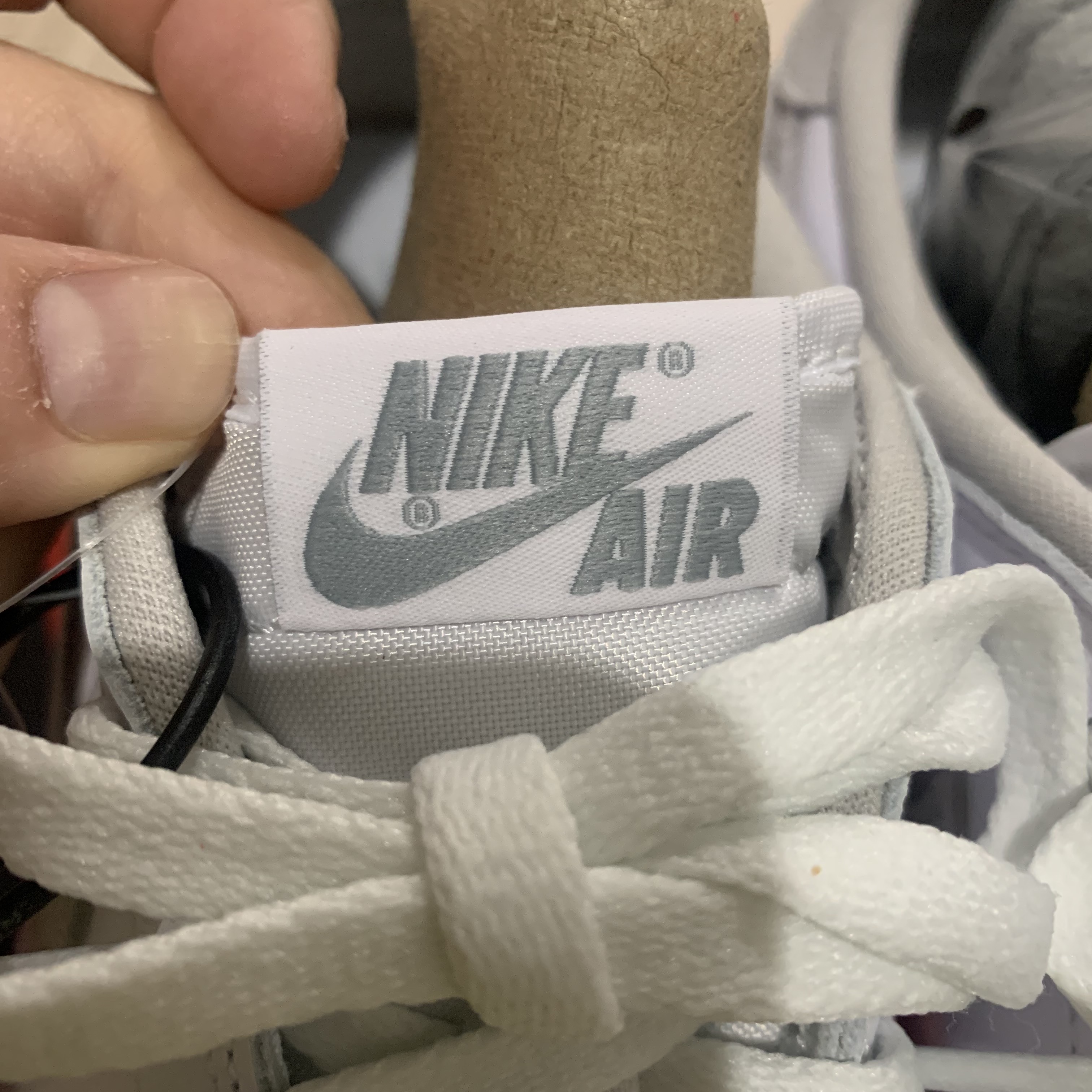 (W) Jordan 1 Low OG Neutral Grey 착용 스타일 - 4