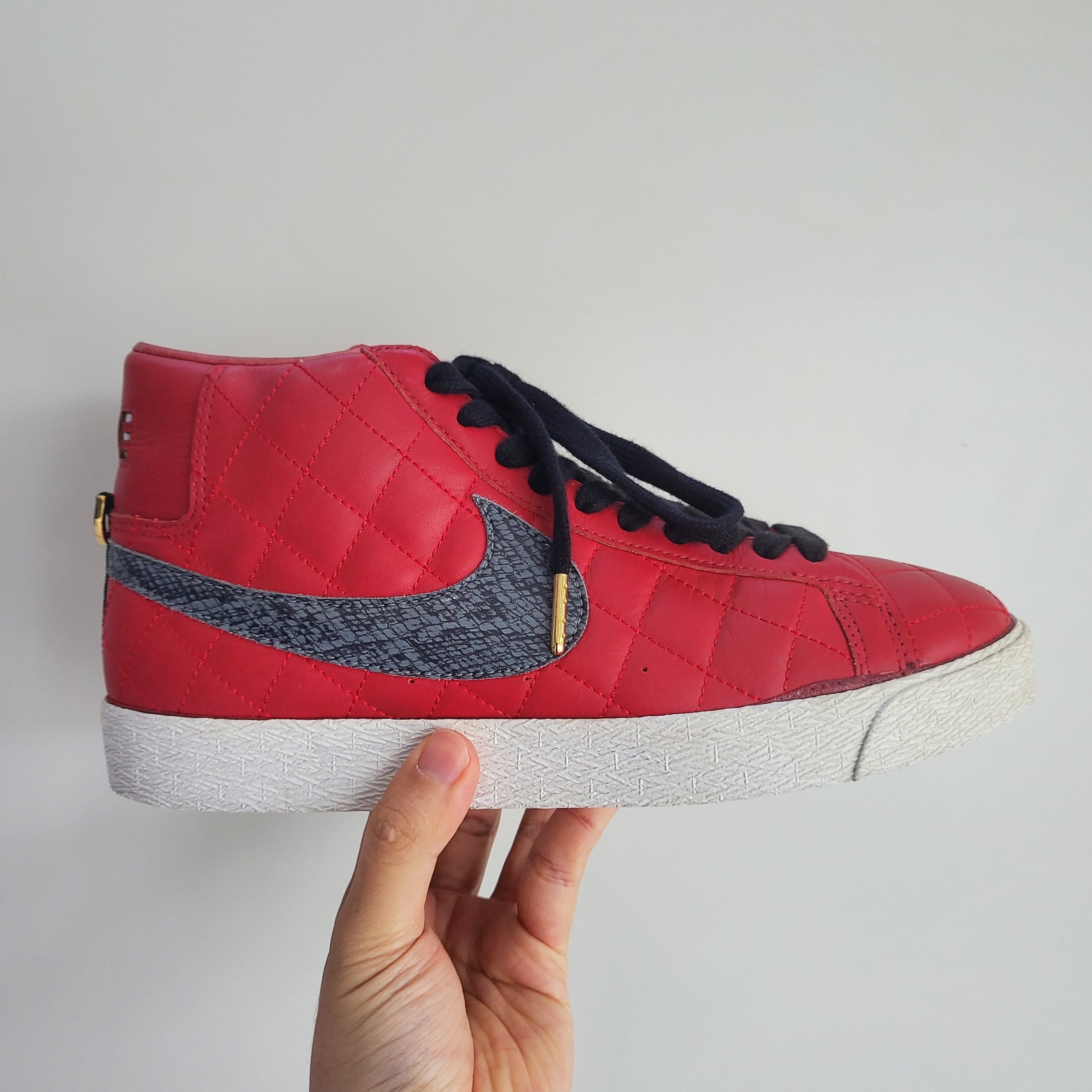 Nike x Supreme SB Blazer Red 2006 착용 스타일 - 1