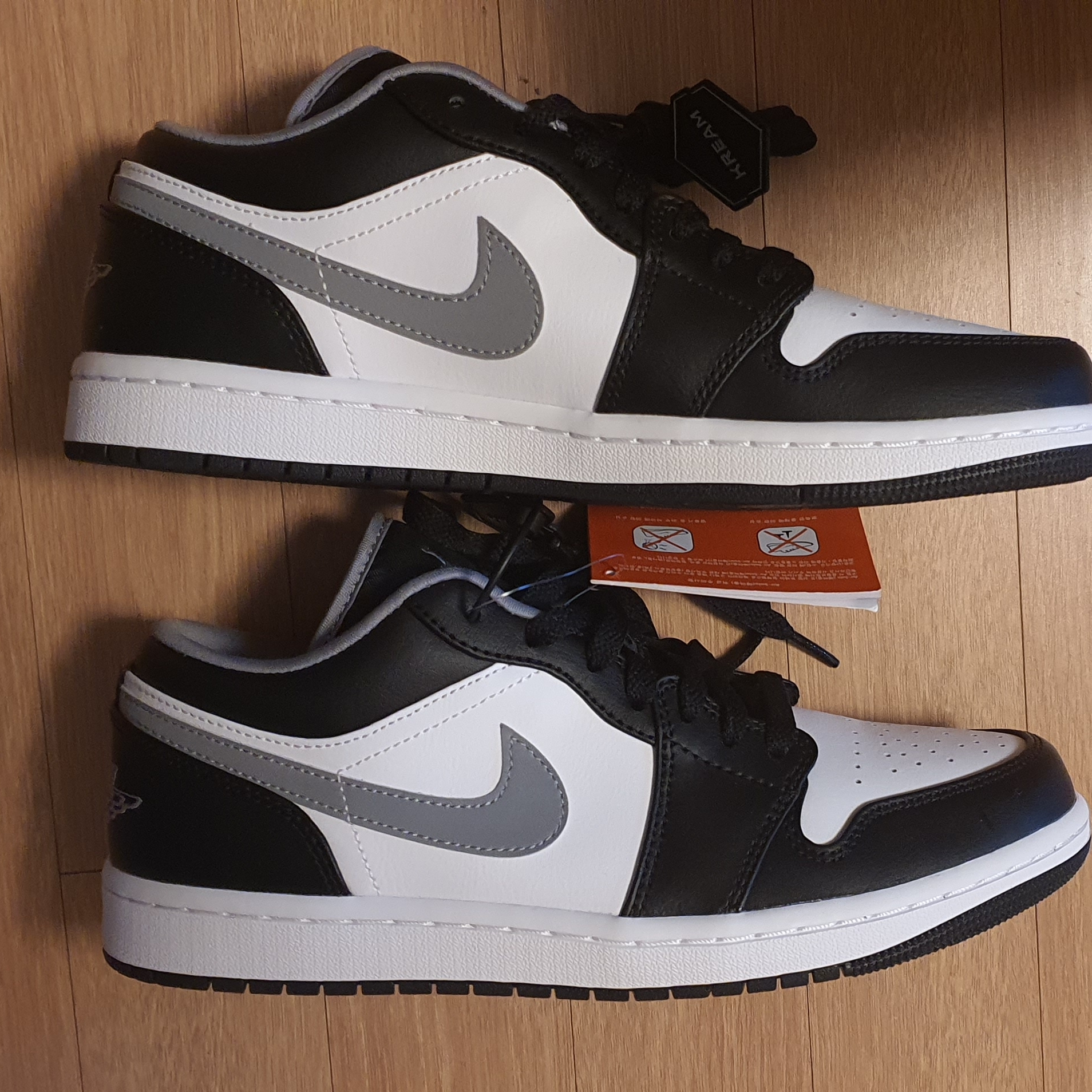 Jordan 1 Low Black Particle Grey 착용 스타일 - 1
