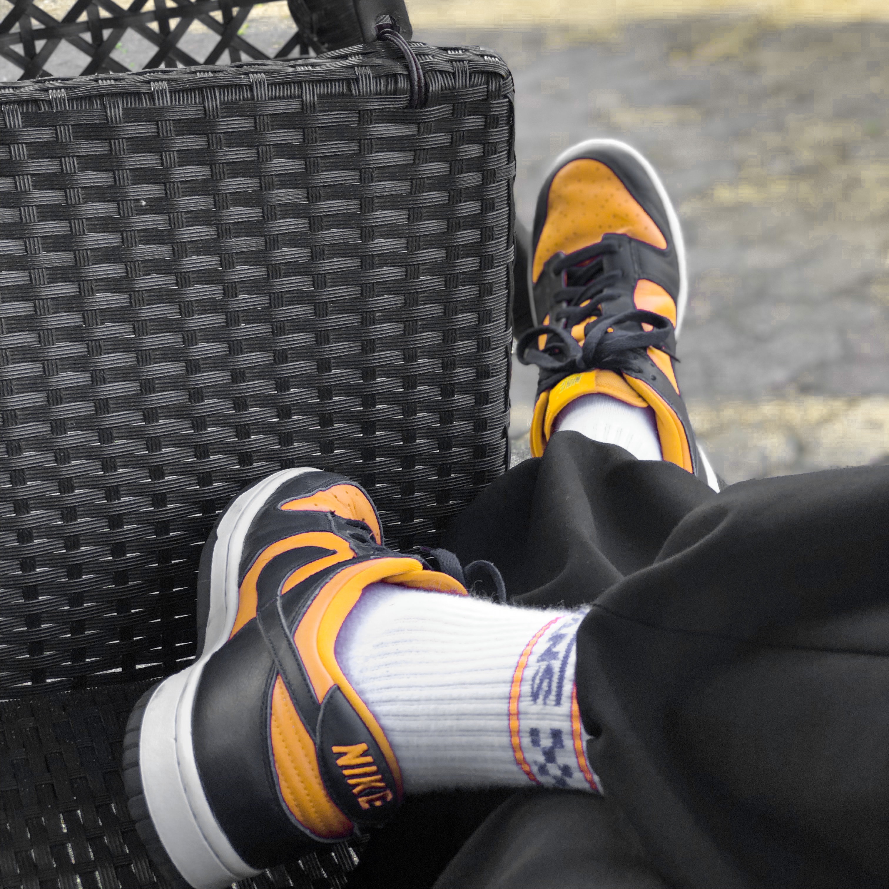 Nike Dunk Low Retro Varsity Maize, Nike Dunk Low Retro Black 착용 스타일 - 4