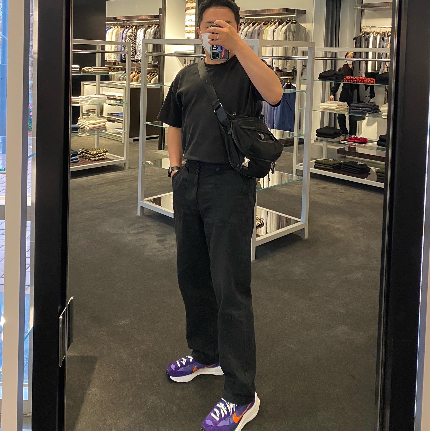 Nike x Sacai VaporWaffle Dark Iris 착용 스타일