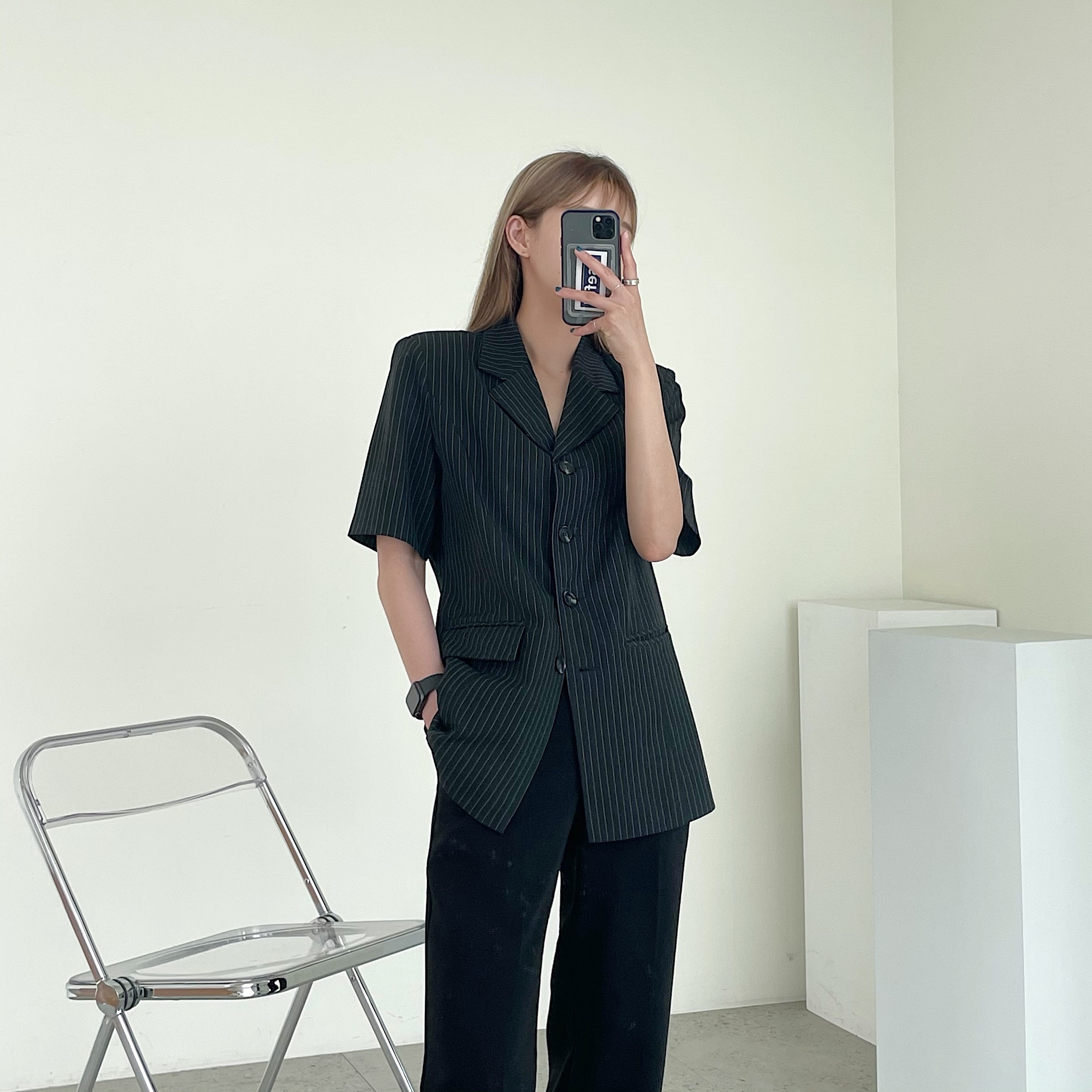 Oofos OOriginal Black 착용 스타일 - 2