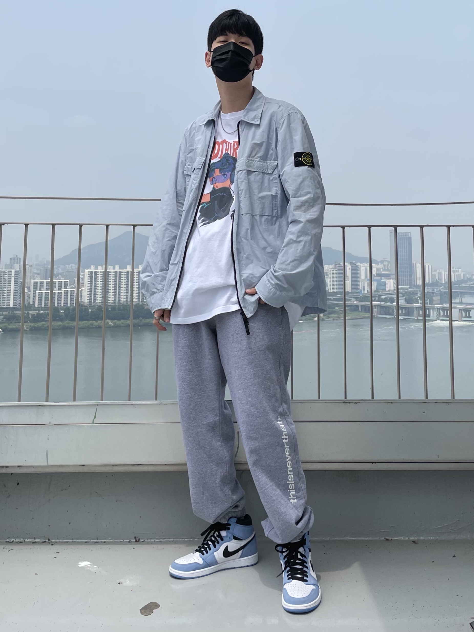 Jordan 4 Retro University Blue, (GS) Jordan 1 Retro High OG University Blue 착용 스타일