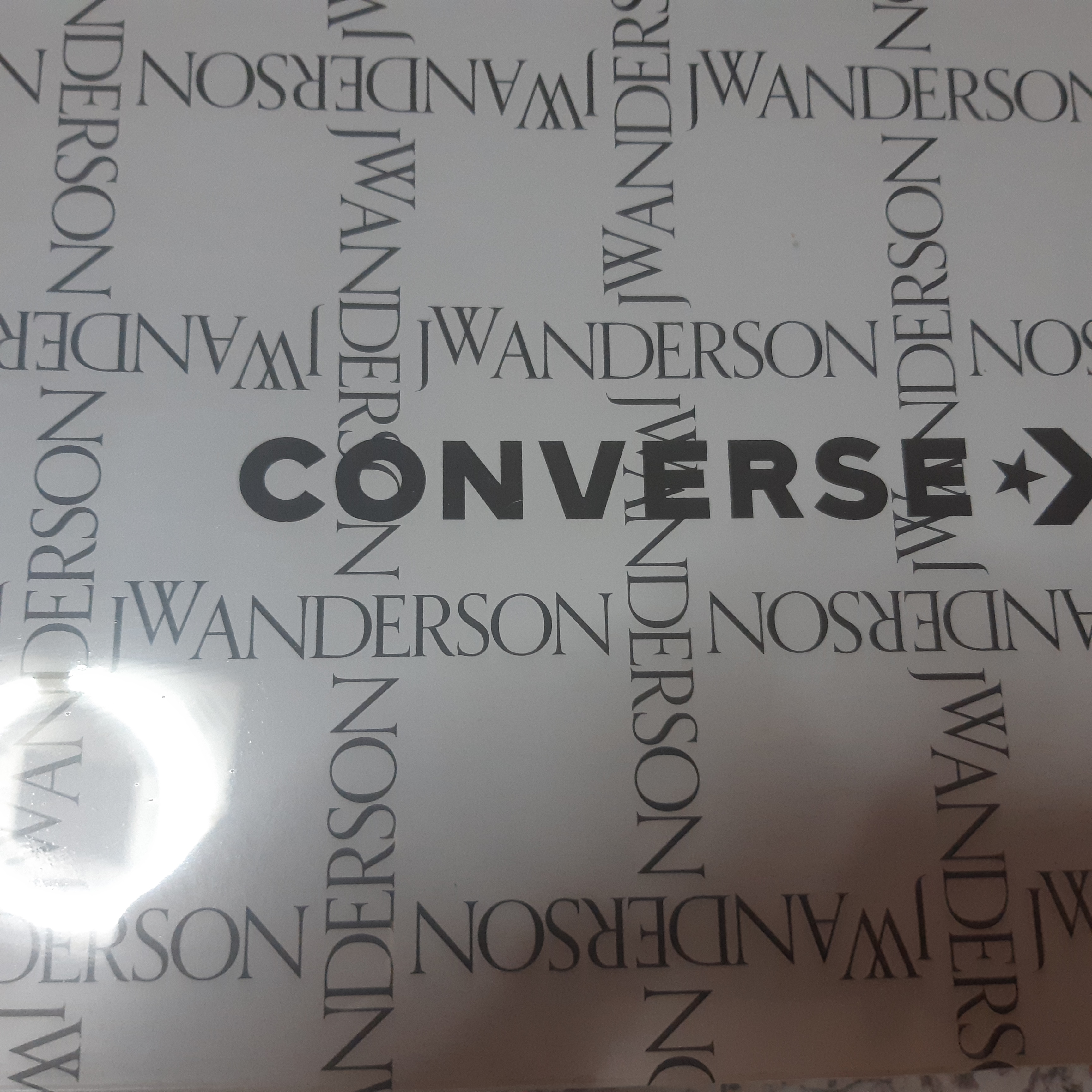 Converse x JW Anderson Chuck 70 Hi Split Flag 착용 스타일 - 3