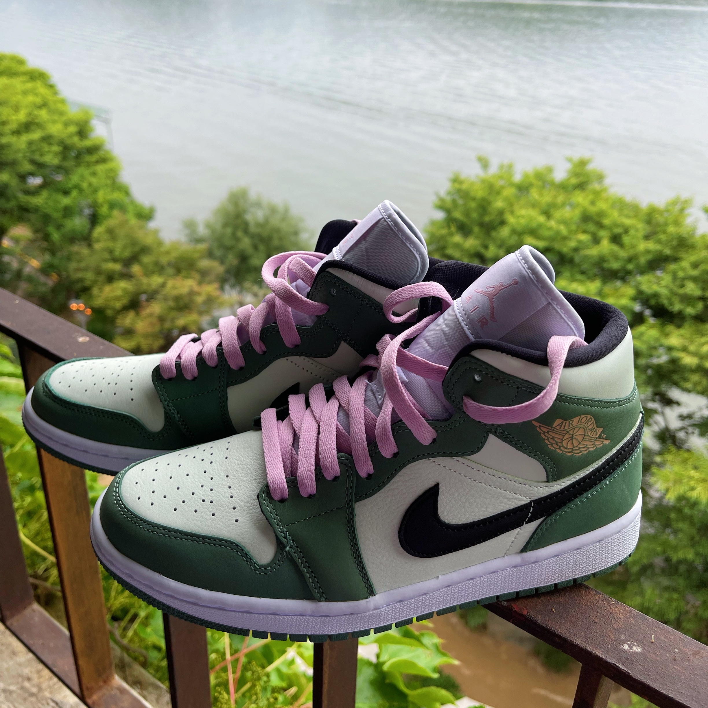(W) Jordan 1 Mid SE Dutch Green 착용 스타일 - 5