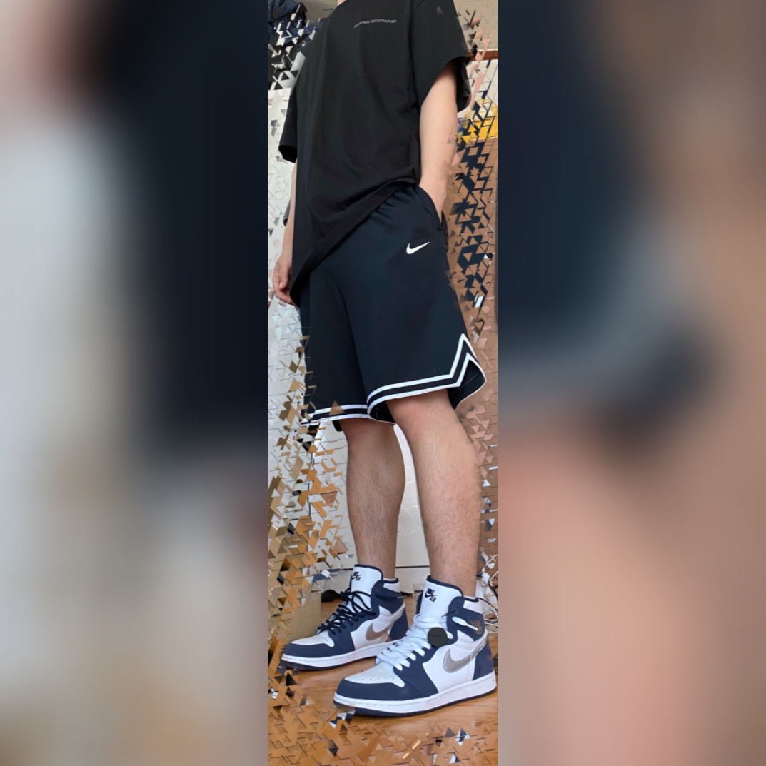 Jordan 1 Retro High OG CO.JP Midnight Navy 착용 스타일