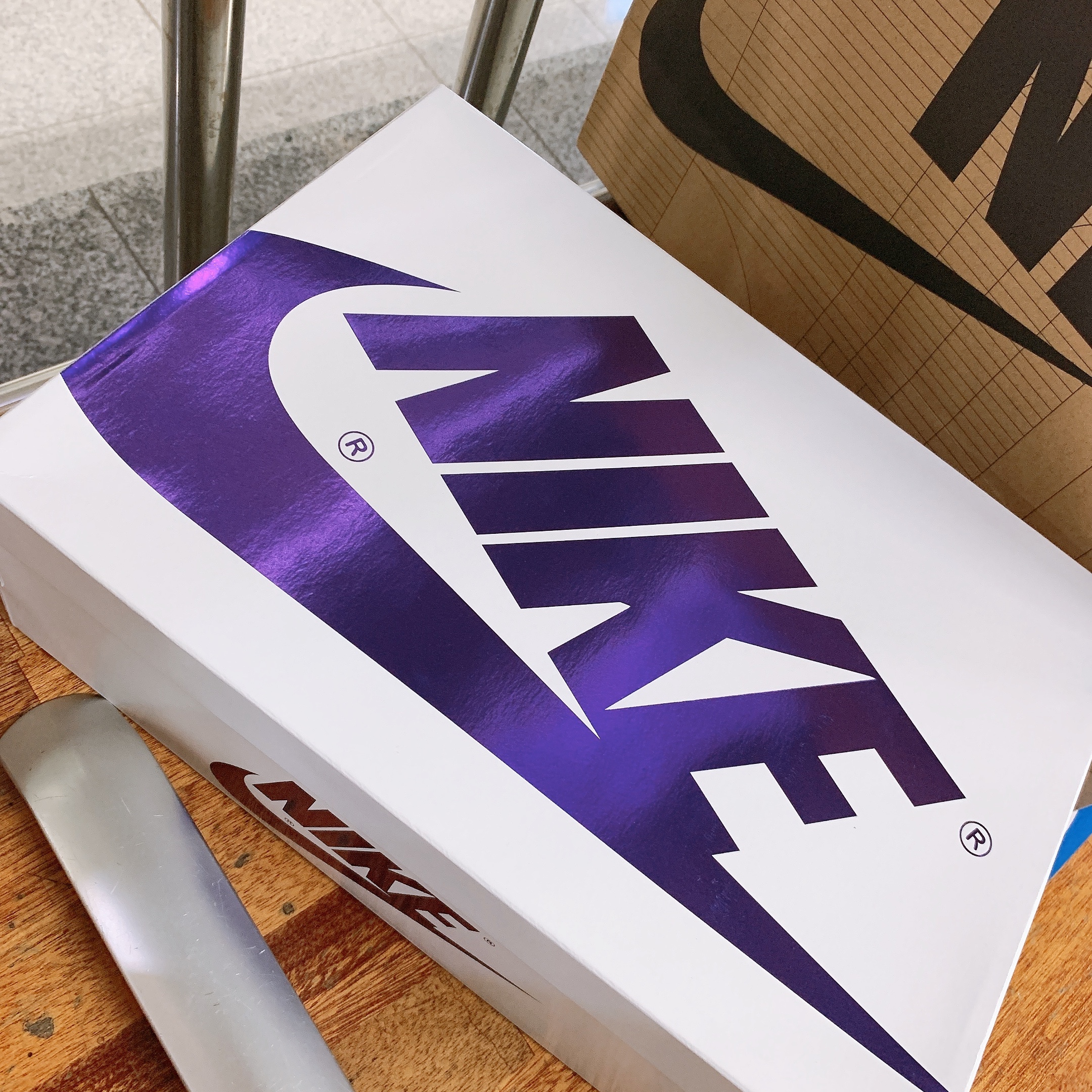 (W) Jordan 1 High OG Court Purple 착용 스타일 - 2