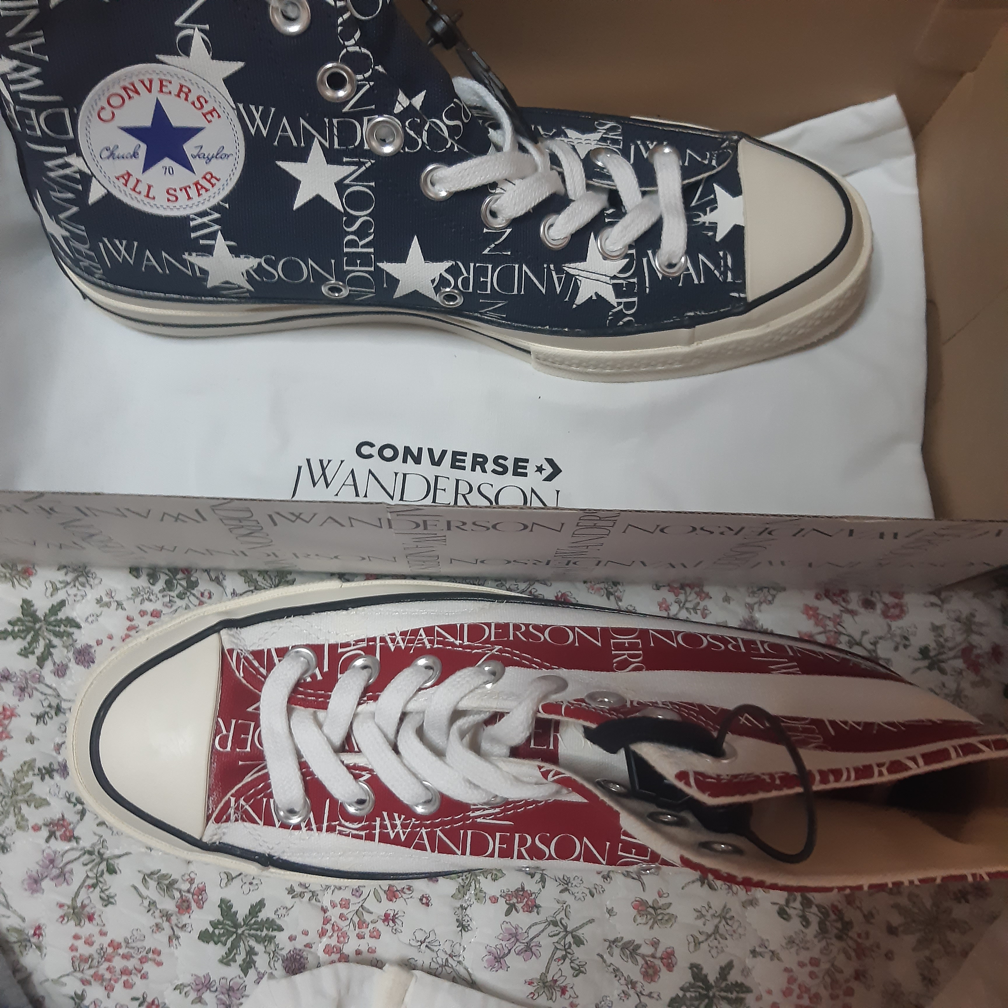 Converse x JW Anderson Chuck 70 Hi Split Flag 착용 스타일 - 2
