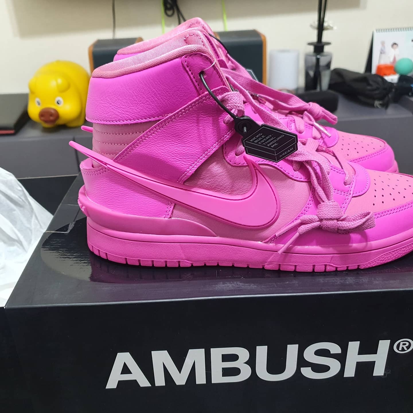 Nike x Ambush Dunk High Cosmic Fuchsia 착용 스타일 - 2