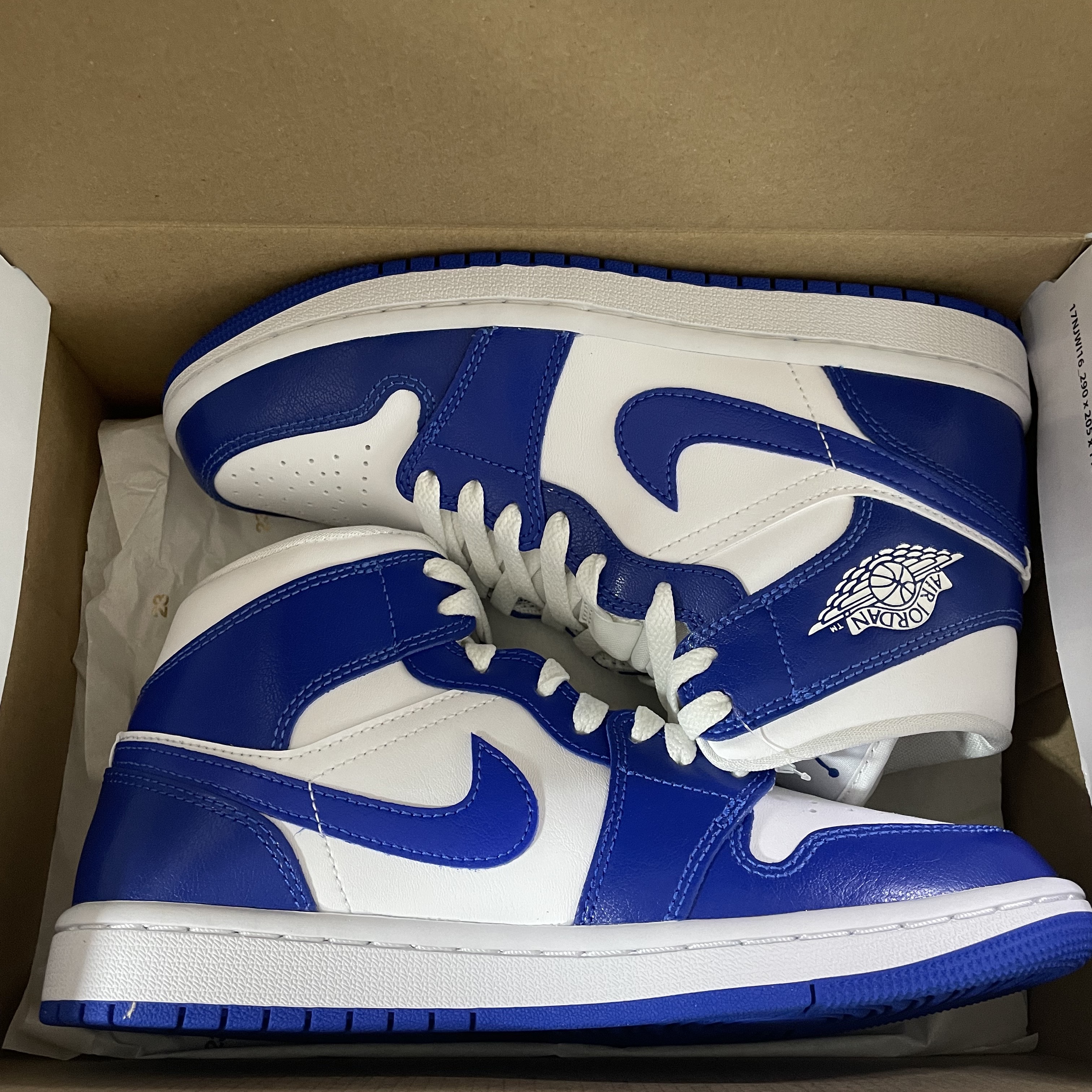 (W) Jordan 1 Mid White Hyper Royal 착용 스타일