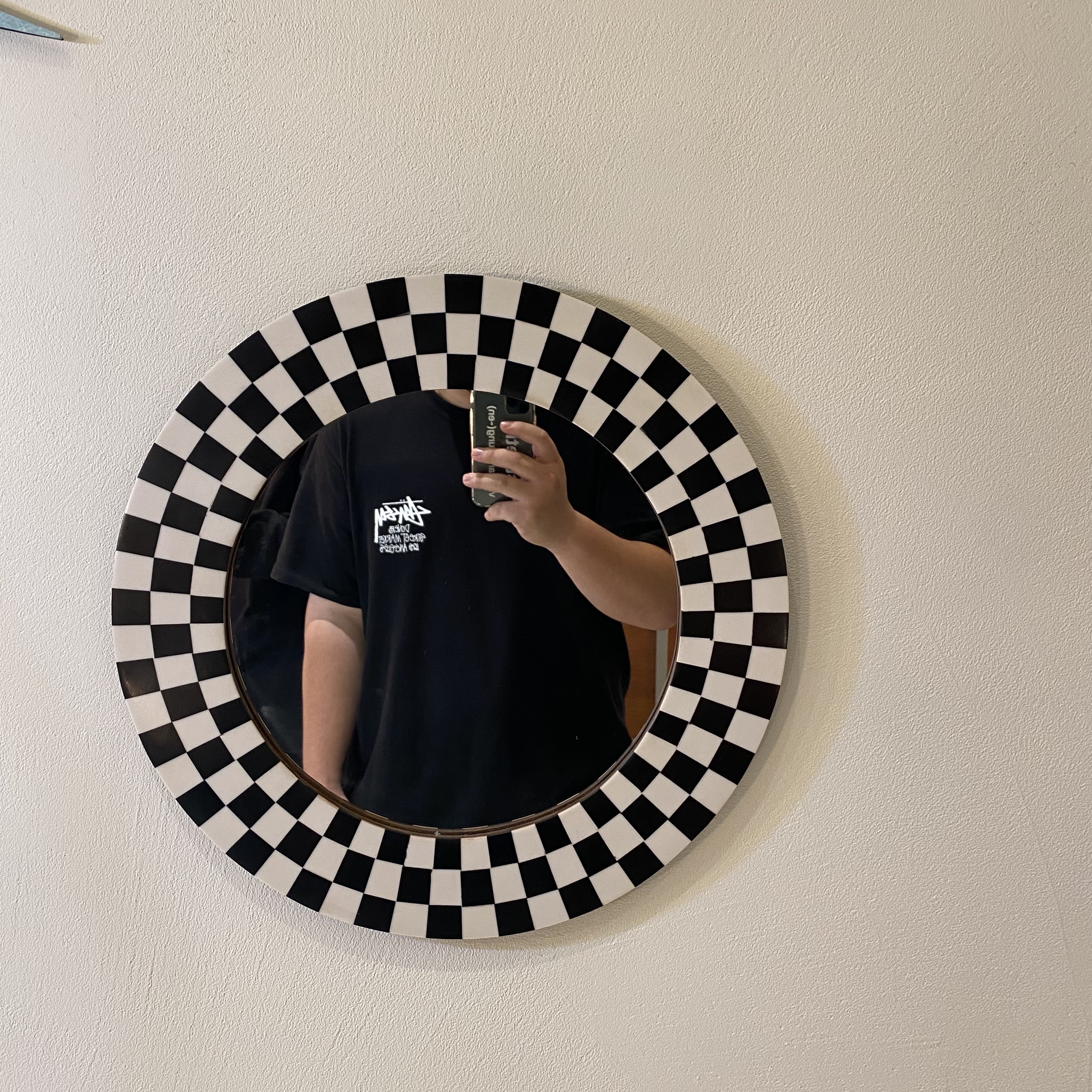 Stussy Stock DSM Los Angeles T-Shirt Black 착용 스타일