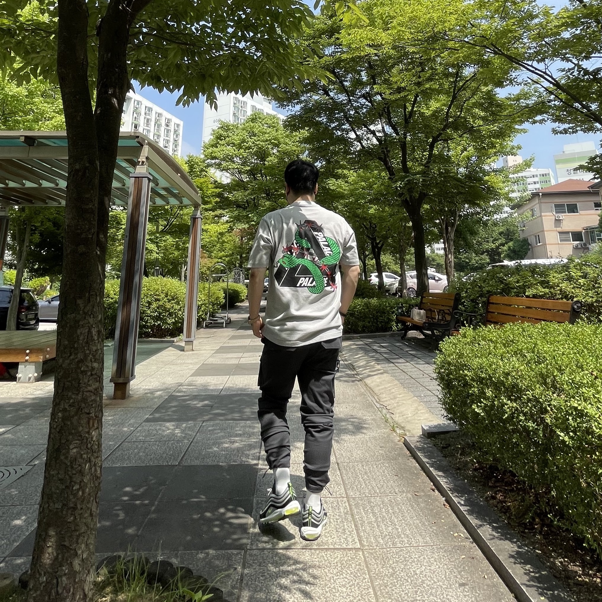 Nike Air Max 97 OG Black Volt Asia, Palace Hesh Mit Fresh T-Shirt Grey Marl - 20SS 착용 스타일 - 2