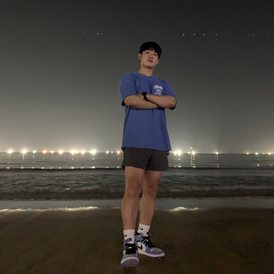 Stussy x Our Legacy Surfman T-Shirt Blue - 21SS, Jordan 1 Retro High OG University Blue 착용 스타일 - 1