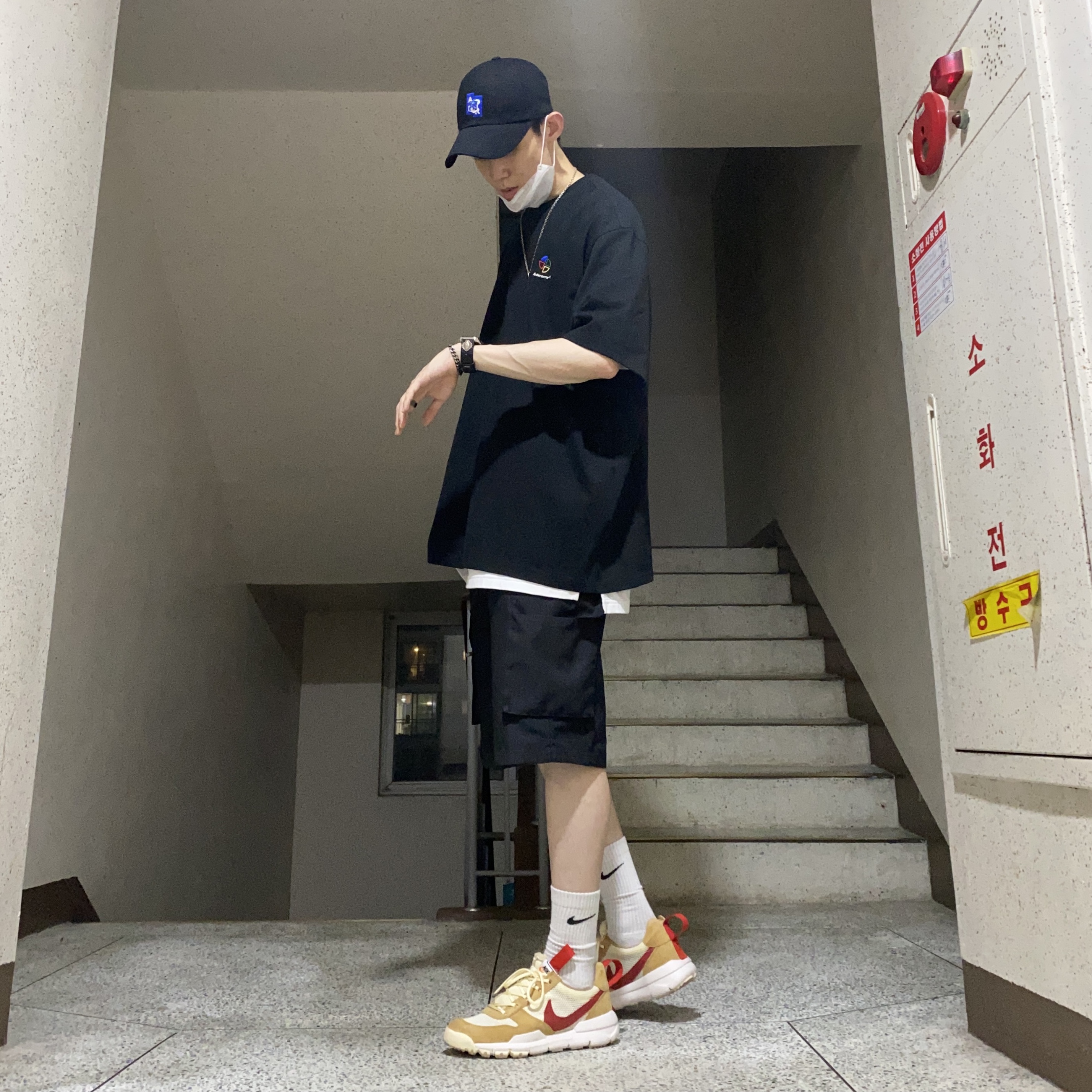 Nike x Tom Sachs Mars Yard Overshoe 3.0, Nike x Tom Sachs Mars Yard Shoe 2.0 Space Camp 착용 스타일