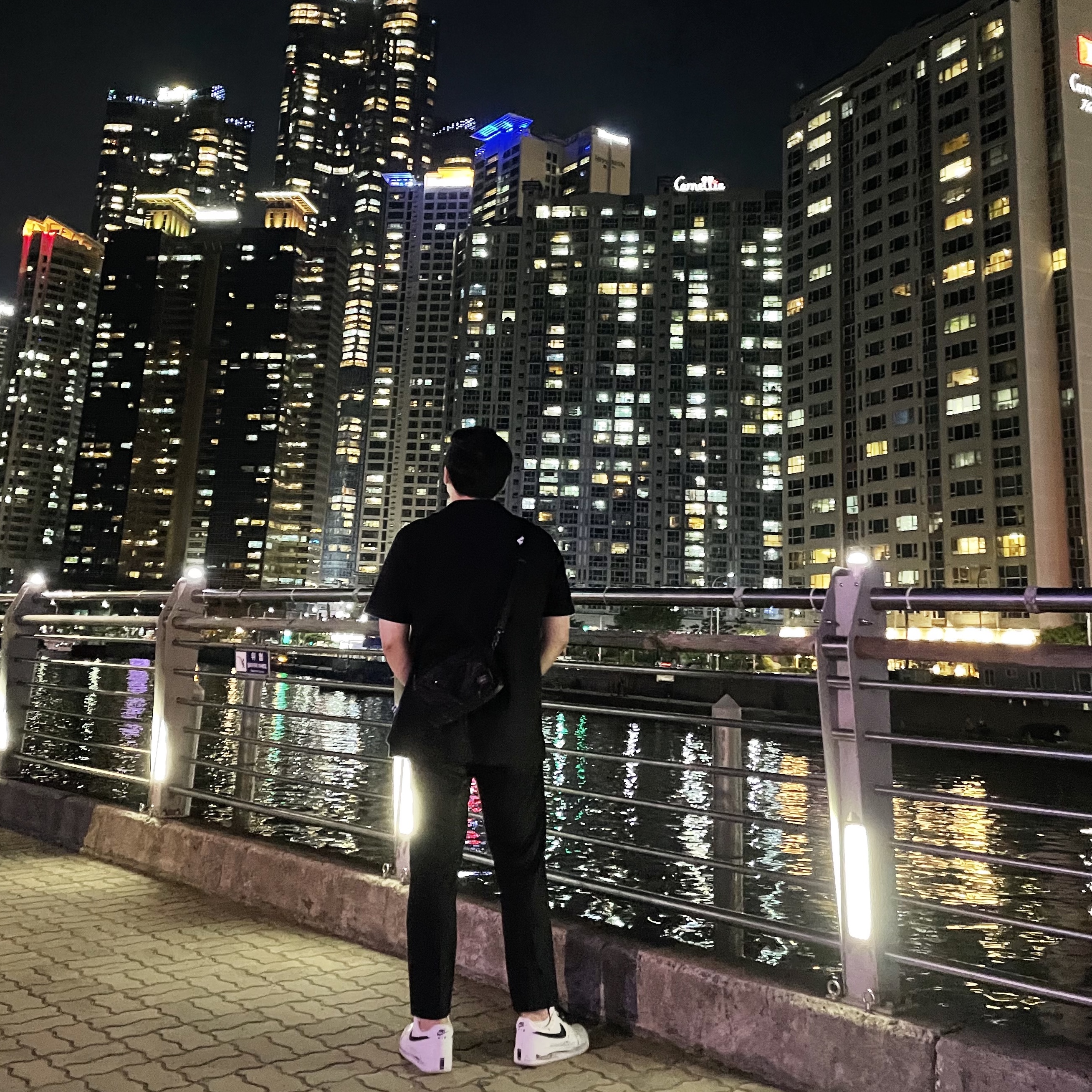 Nike x Peaceminusone Air Force 1 Low Para-Noise 2.0, Maison Kitsune x Ader Error Triple Fox Head PK-Shirt Black 착용 스타일 - 1