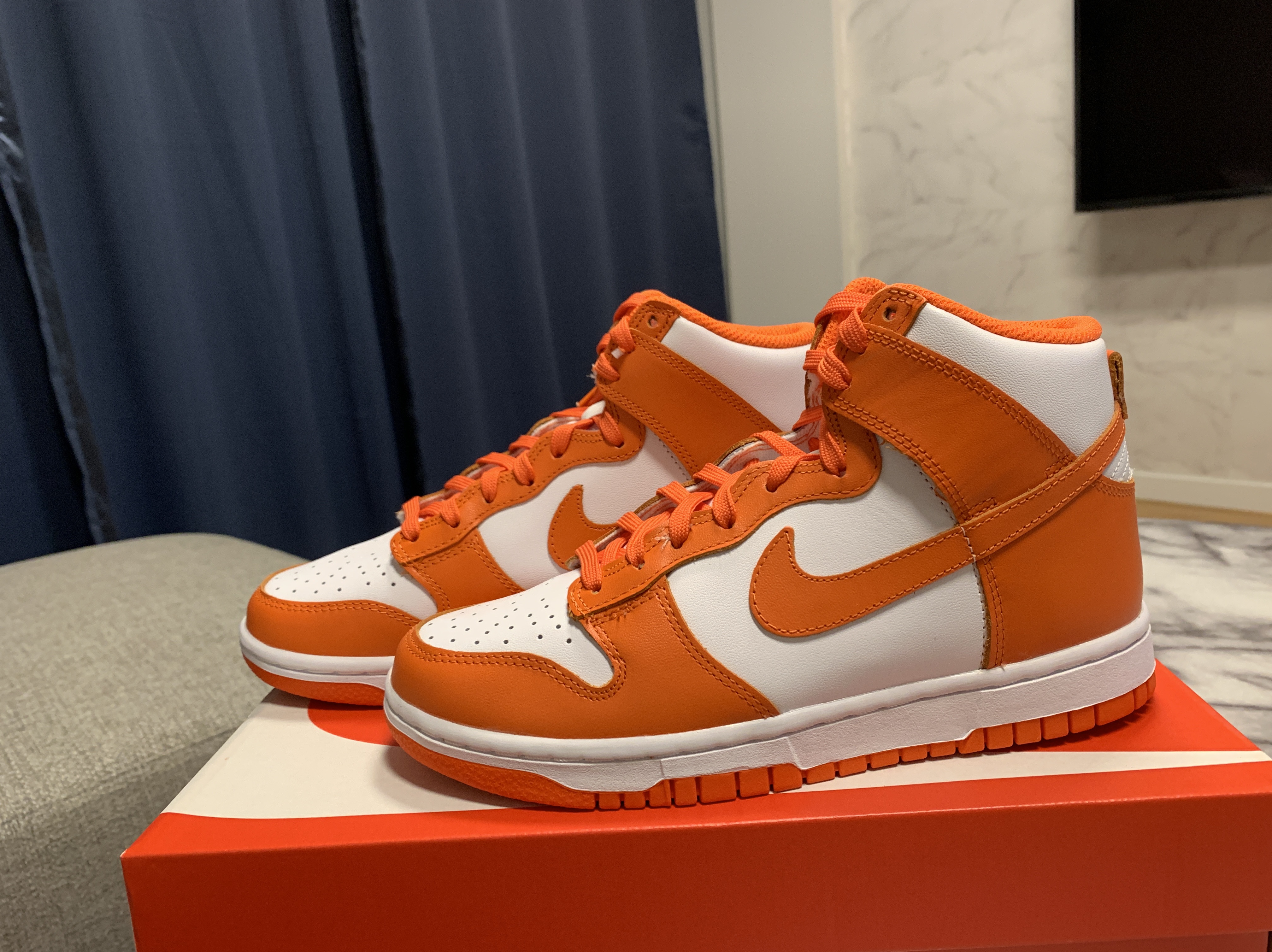 (W) Nike Dunk High Orange Blaze 착용 스타일 - 2