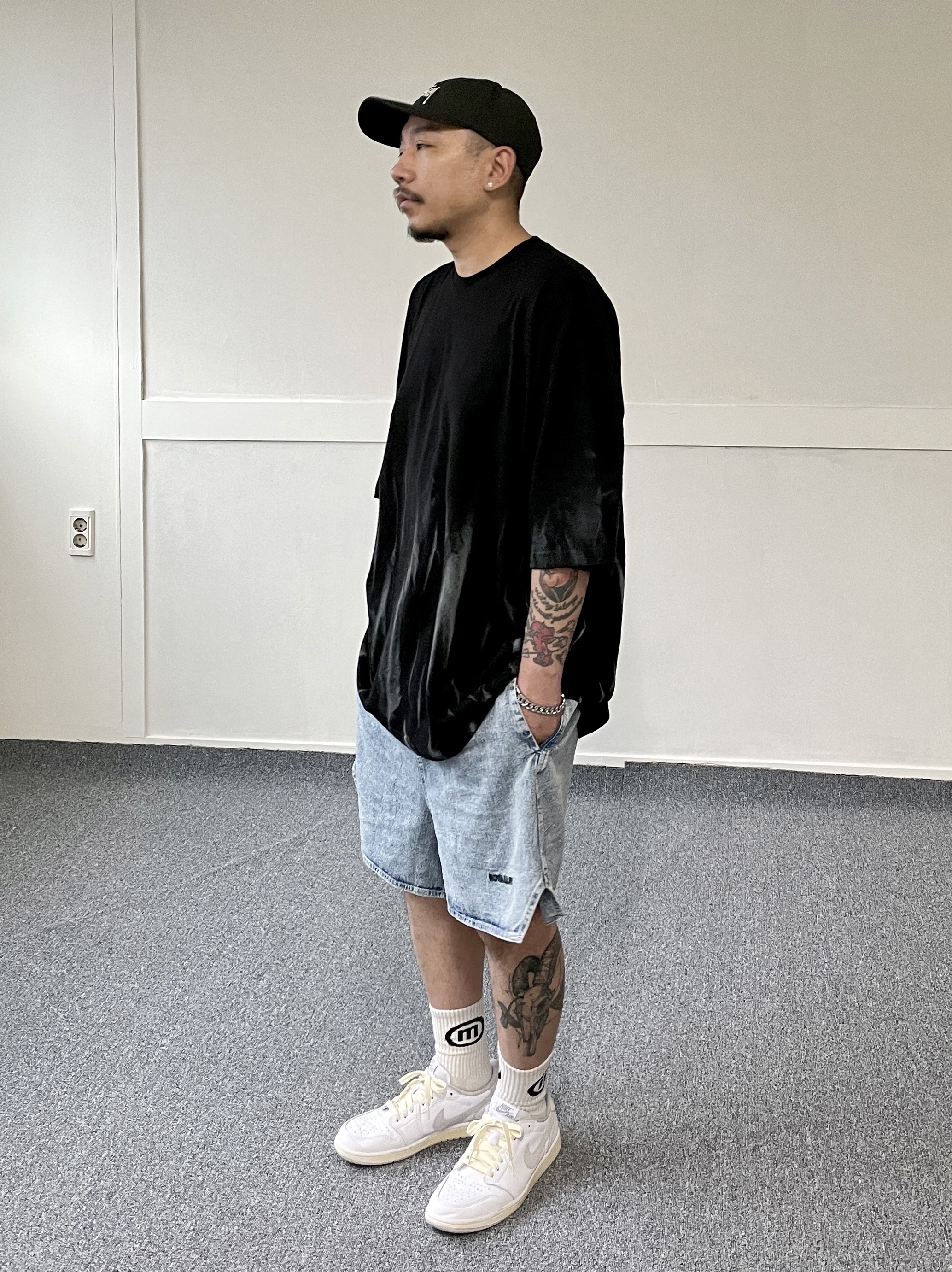 Jordan 1 Low OG Neutral Grey 착용 스타일 - 1