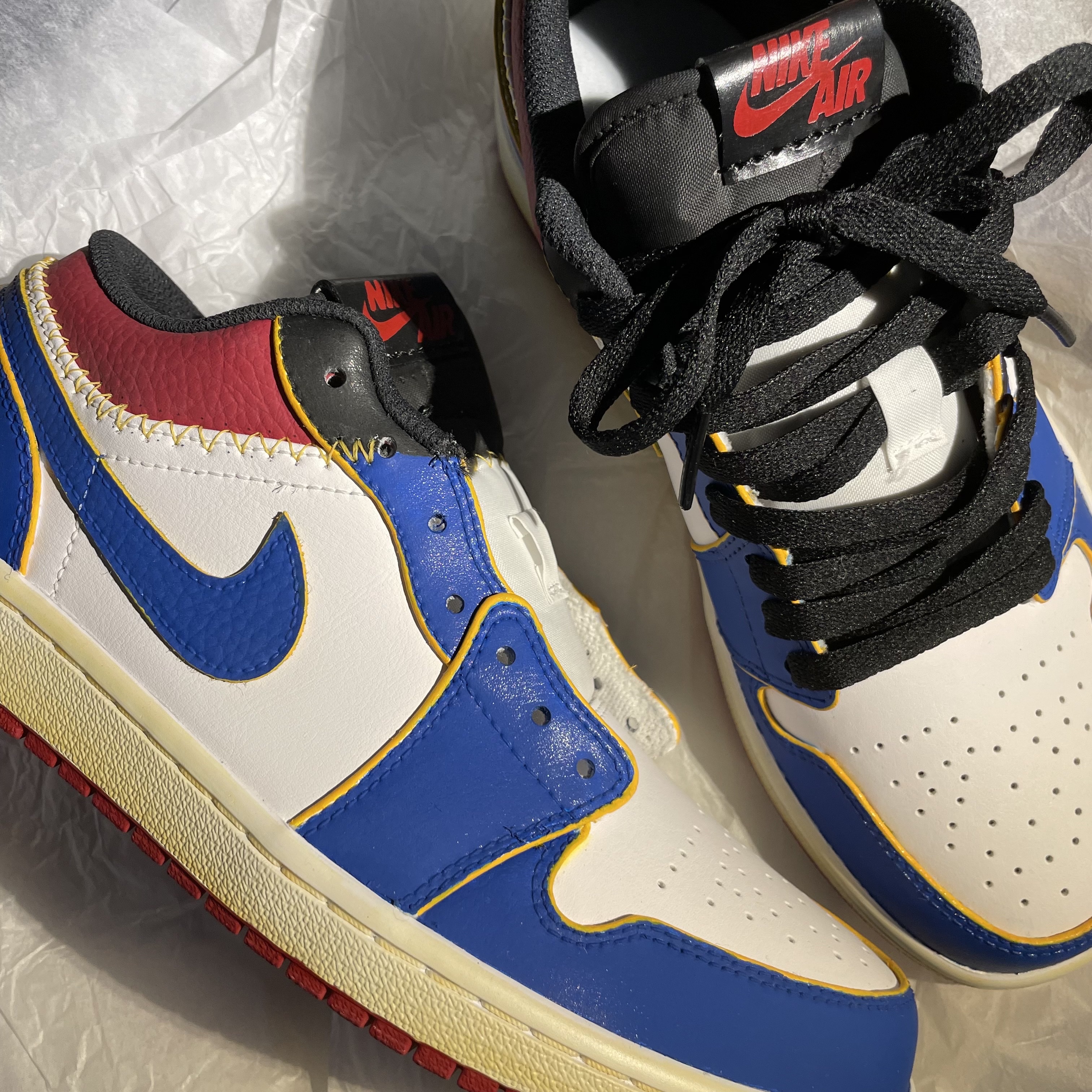 Jordan 1 x Union Retro High Blue Toe, Jordan 1 Low White Red Black 착용 스타일 - 1