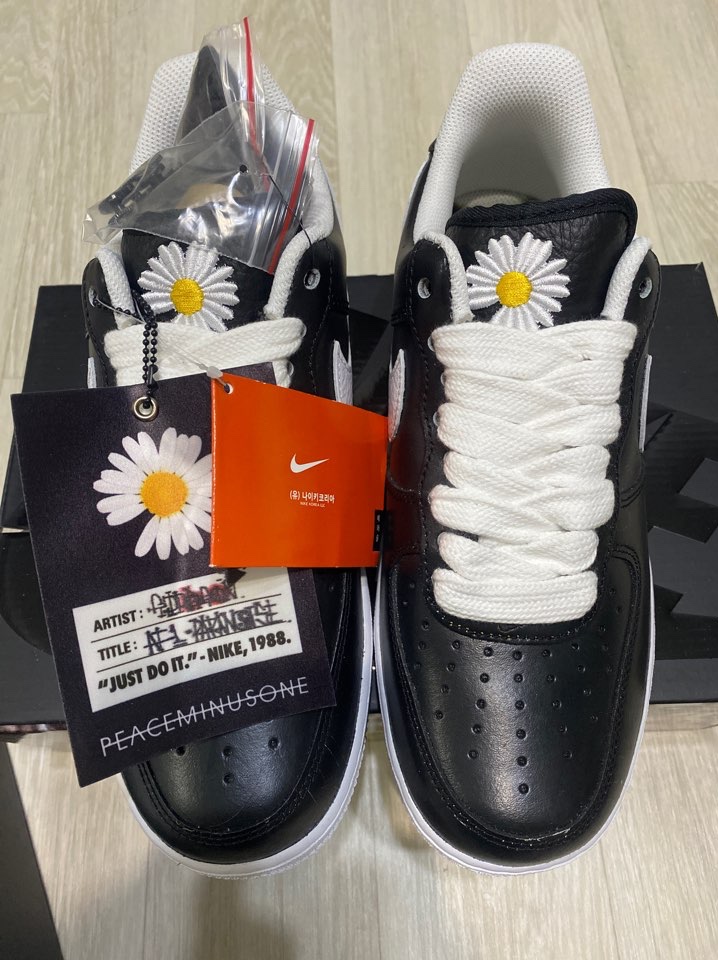 Nike x Peaceminusone Air Force 1 Low Para-Noise 착용 스타일