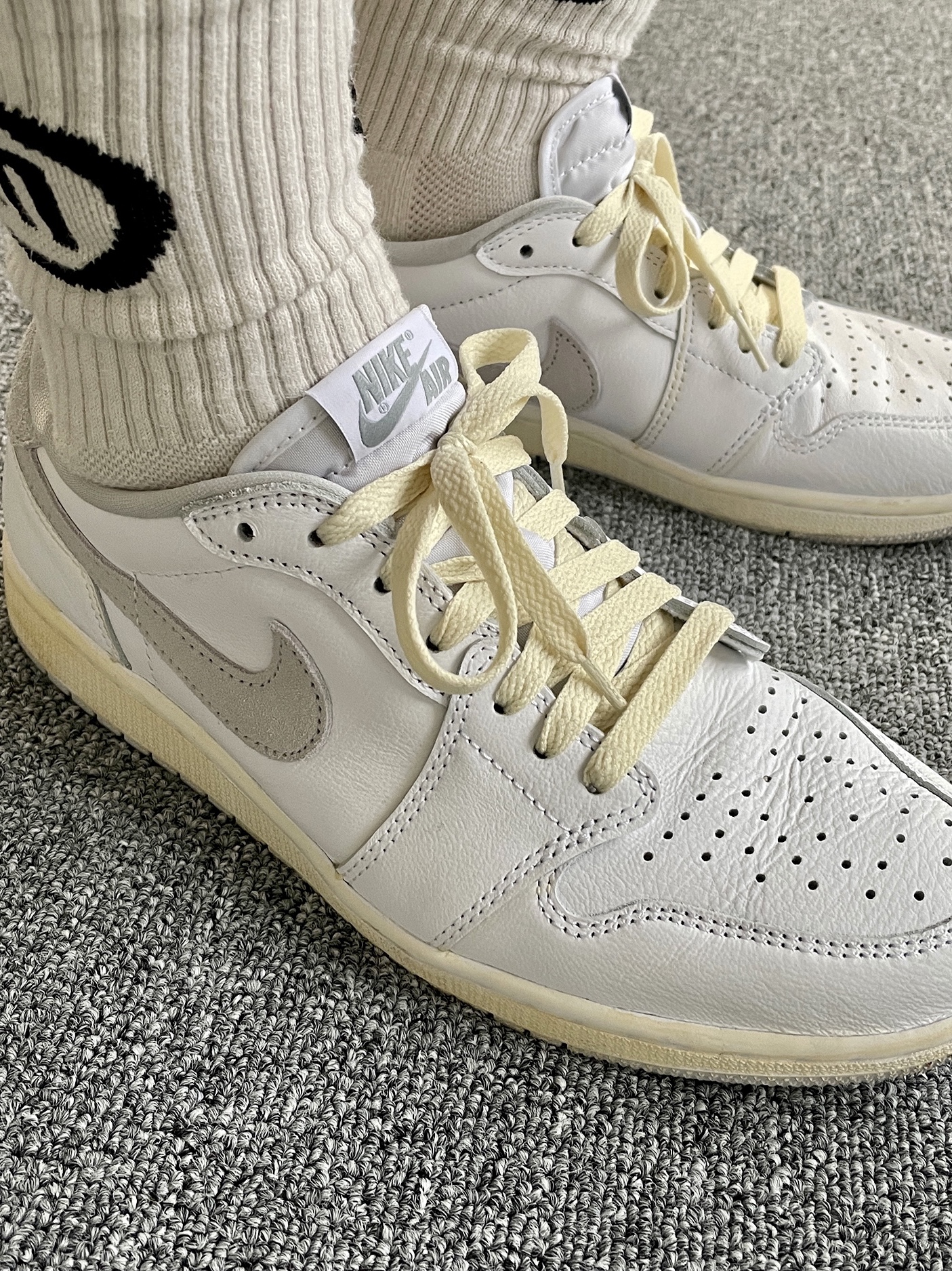 Jordan 1 Low OG Neutral Grey 착용 스타일 - 3