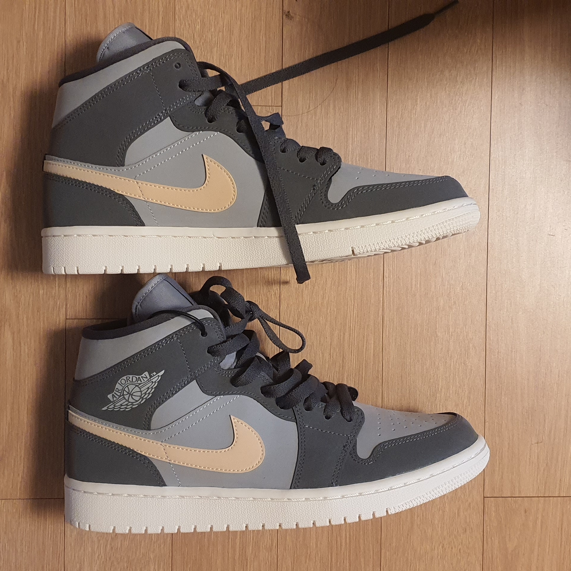 (W) Jordan 1 Mid Grey Onyx 착용 스타일 - 1