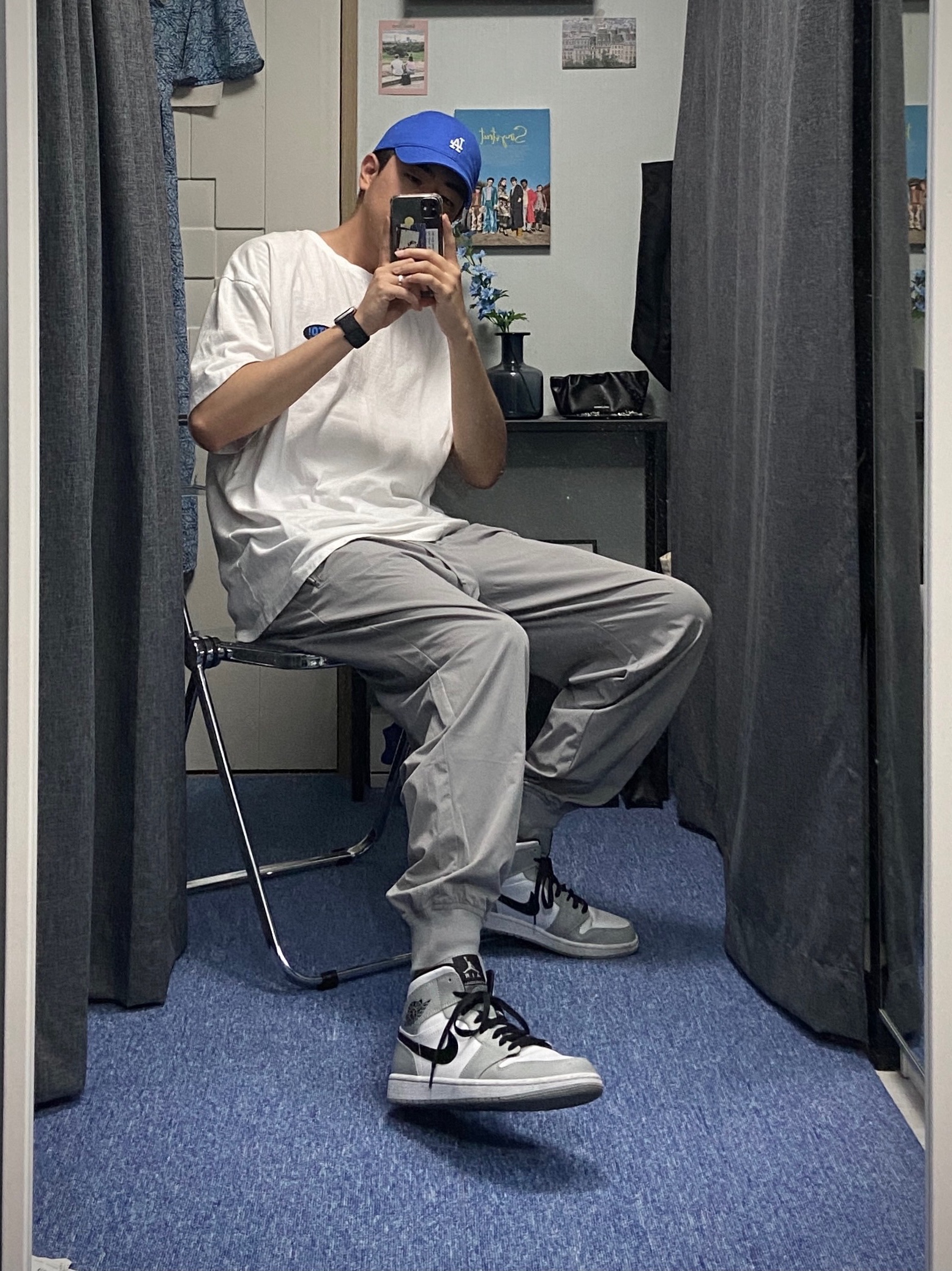 Jordan 1 Mid Light Smoke Grey 착용 스타일