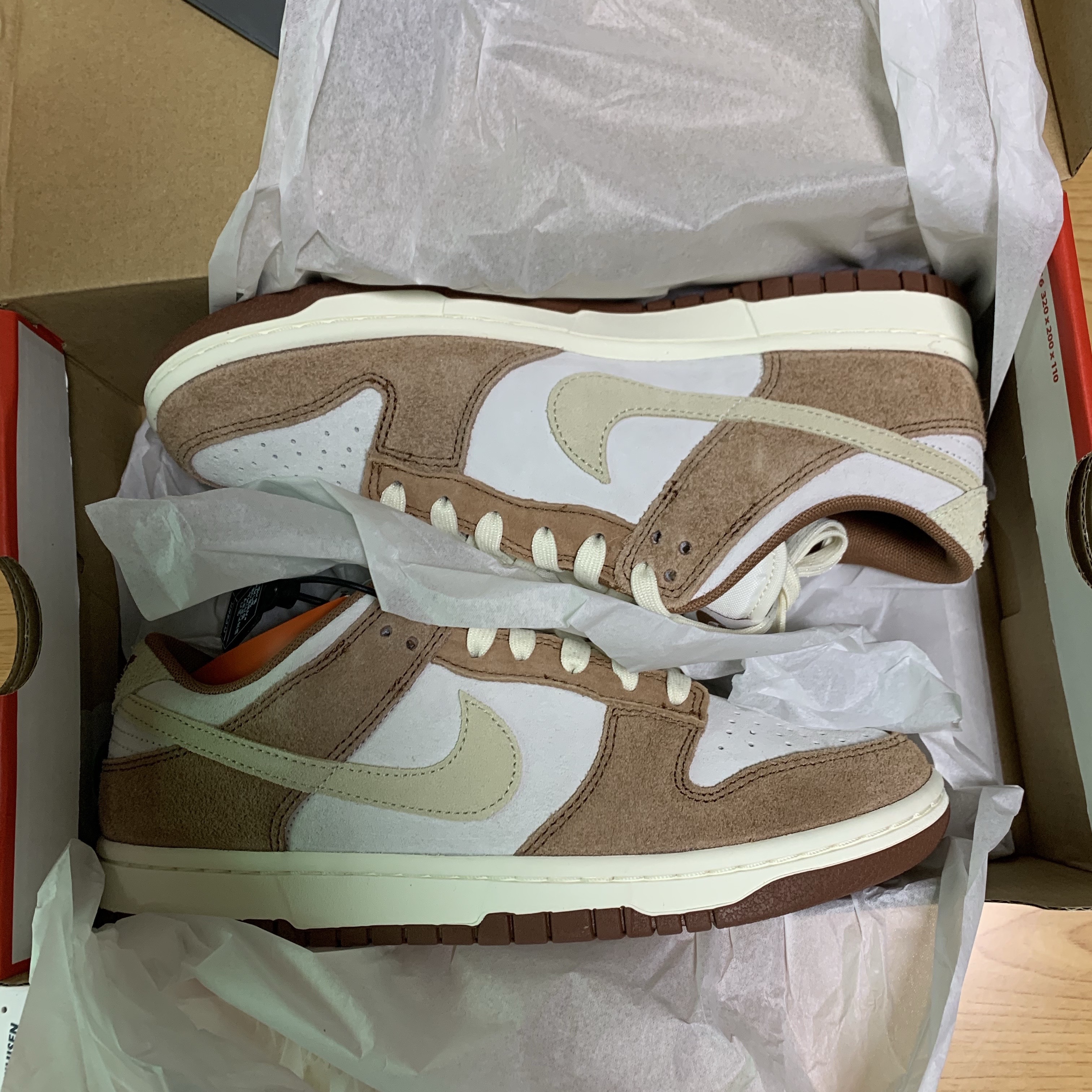 Nike Dunk Low Pro Premium Medium Curry 착용 스타일