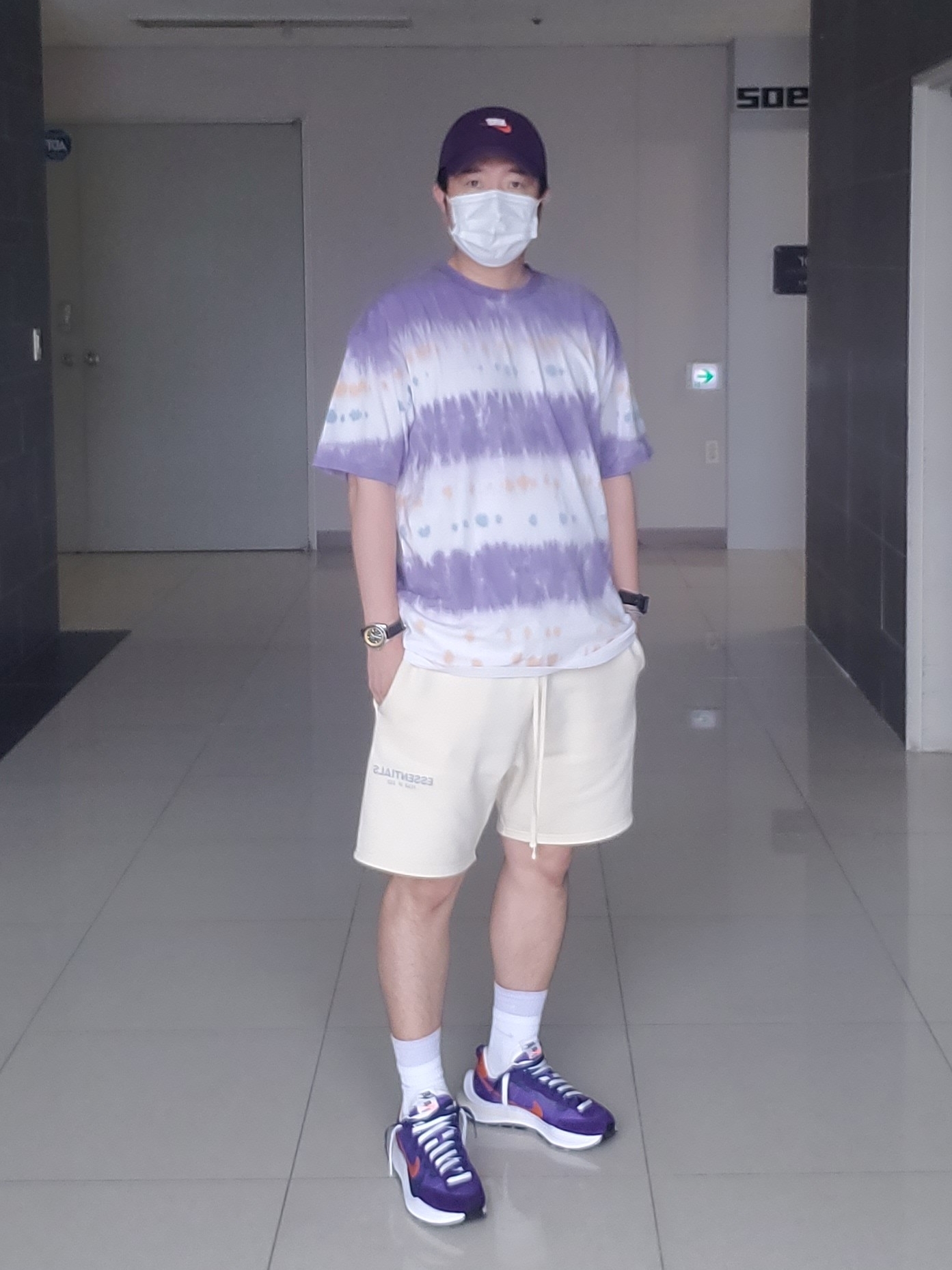 Nike x Sacai VaporWaffle Dark Iris, Essentials Sweatshorts Cream - 21SS 착용 스타일