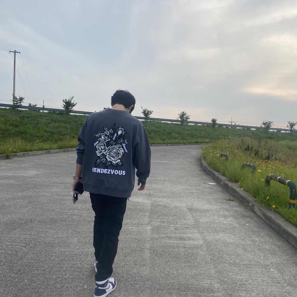 Jordan 1 Retro High OG CO.JP Midnight Navy, Stone Island 30504 T.CO+OLD Cargo Pants Black - 21SS 착용 스타일 - 1