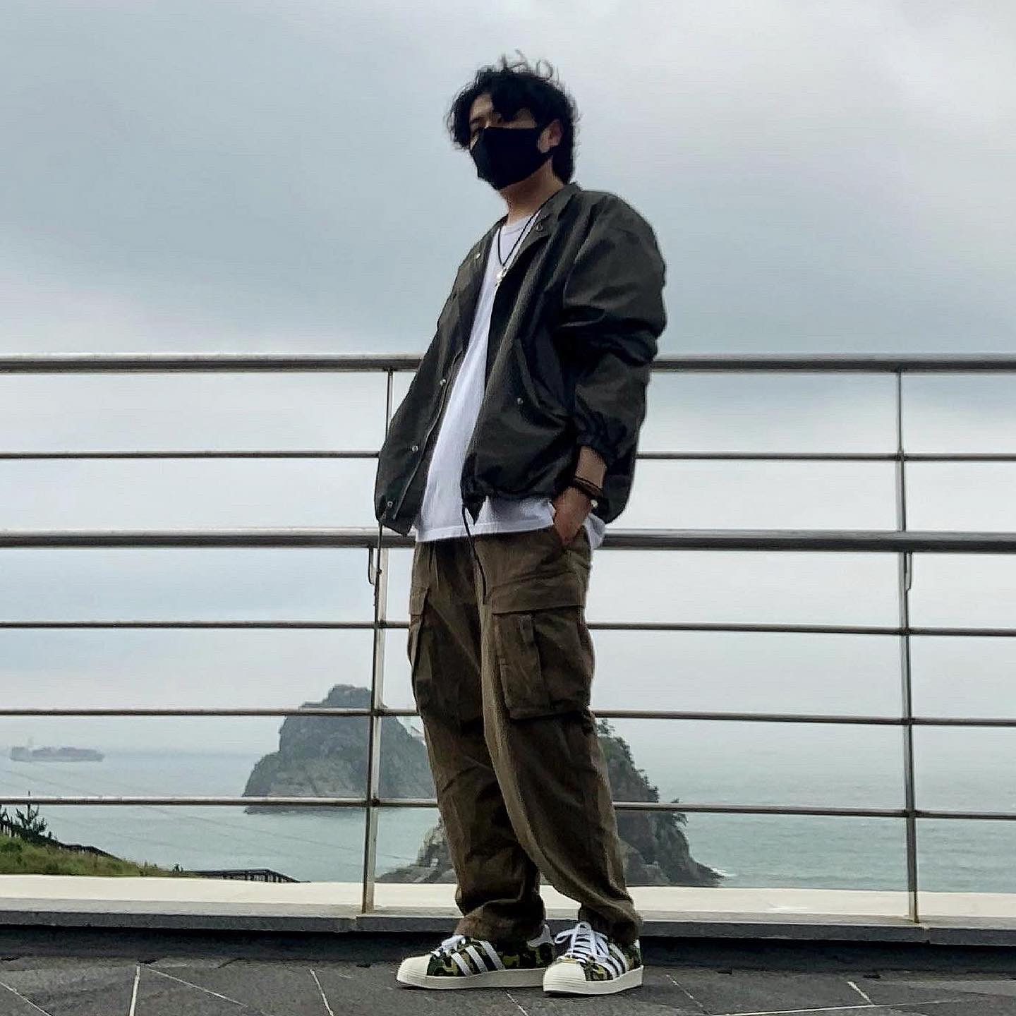 Adidas x BAPE Superstar 80s Green Camo 착용 스타일 - 1