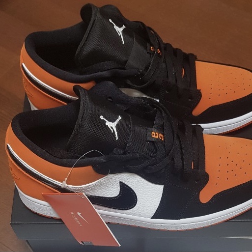 Jordan 1 Low Shattered Backboard 착용 스타일