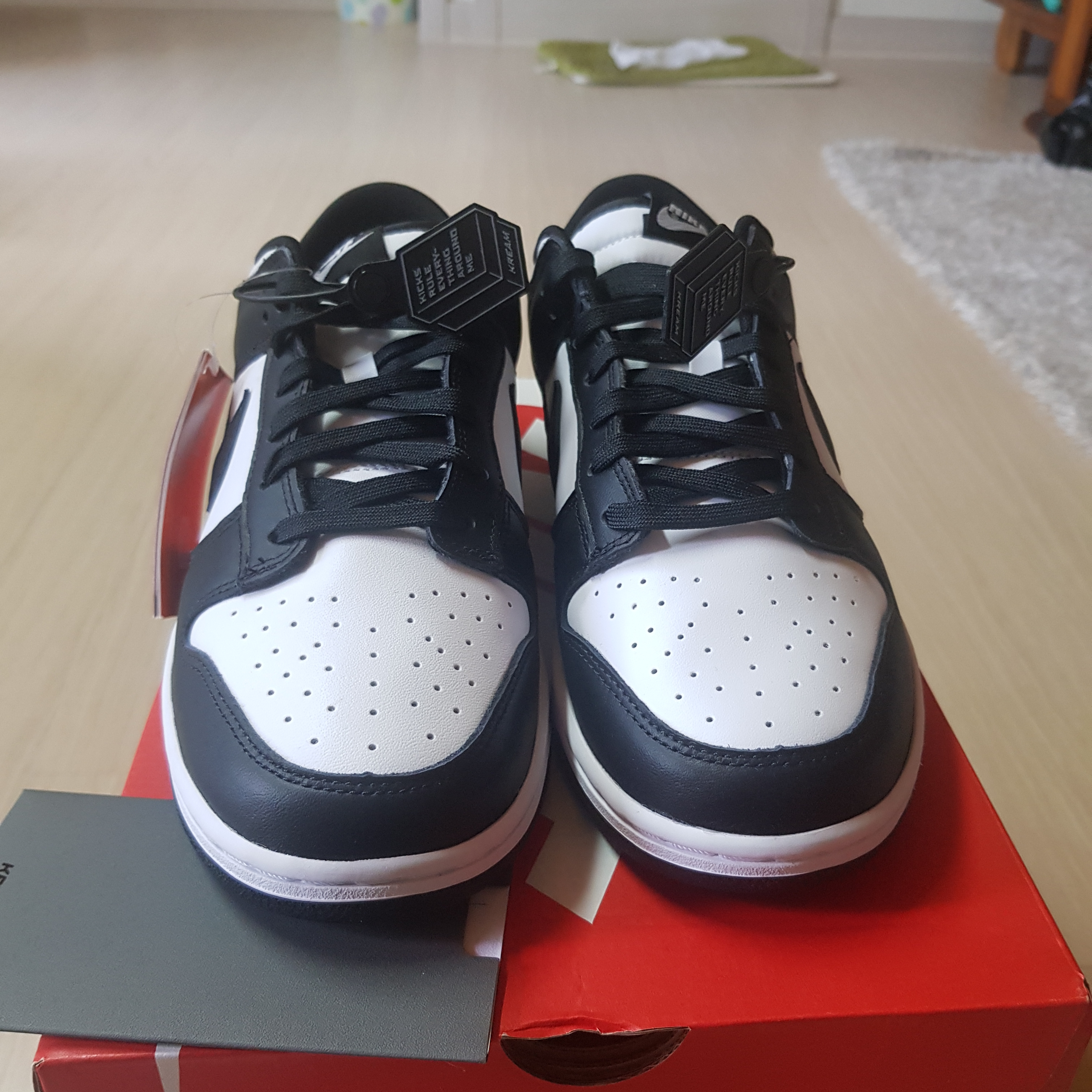 Nike Dunk Low Retro Black 착용 스타일 - 5