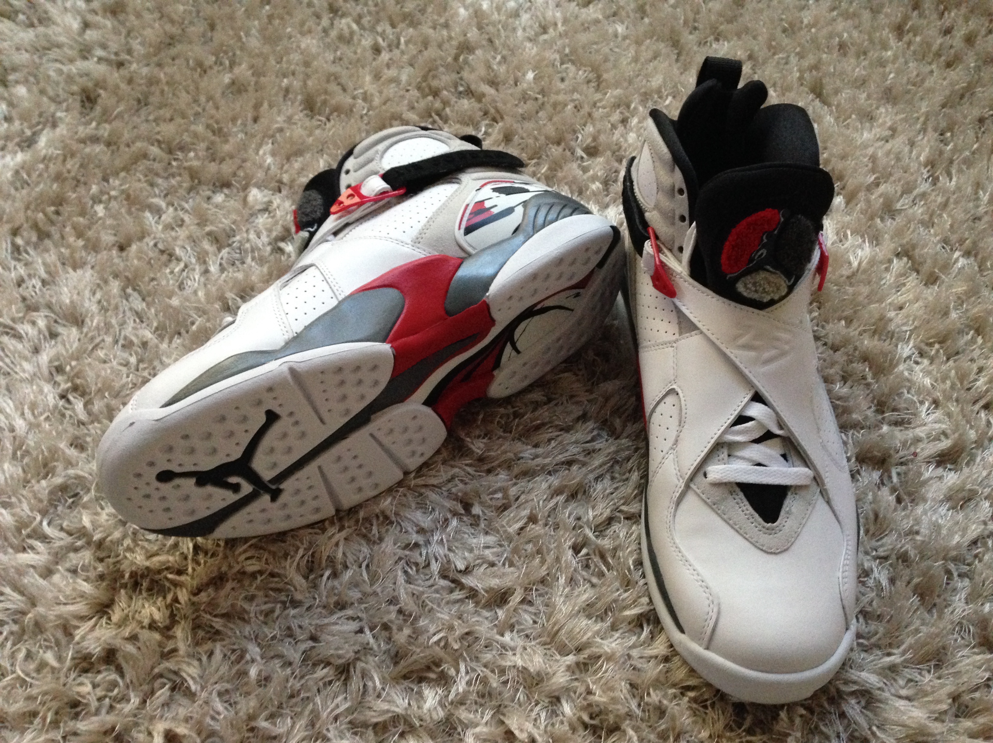 Jordan 8 Retro Bugs Bunny 2003 착용 스타일