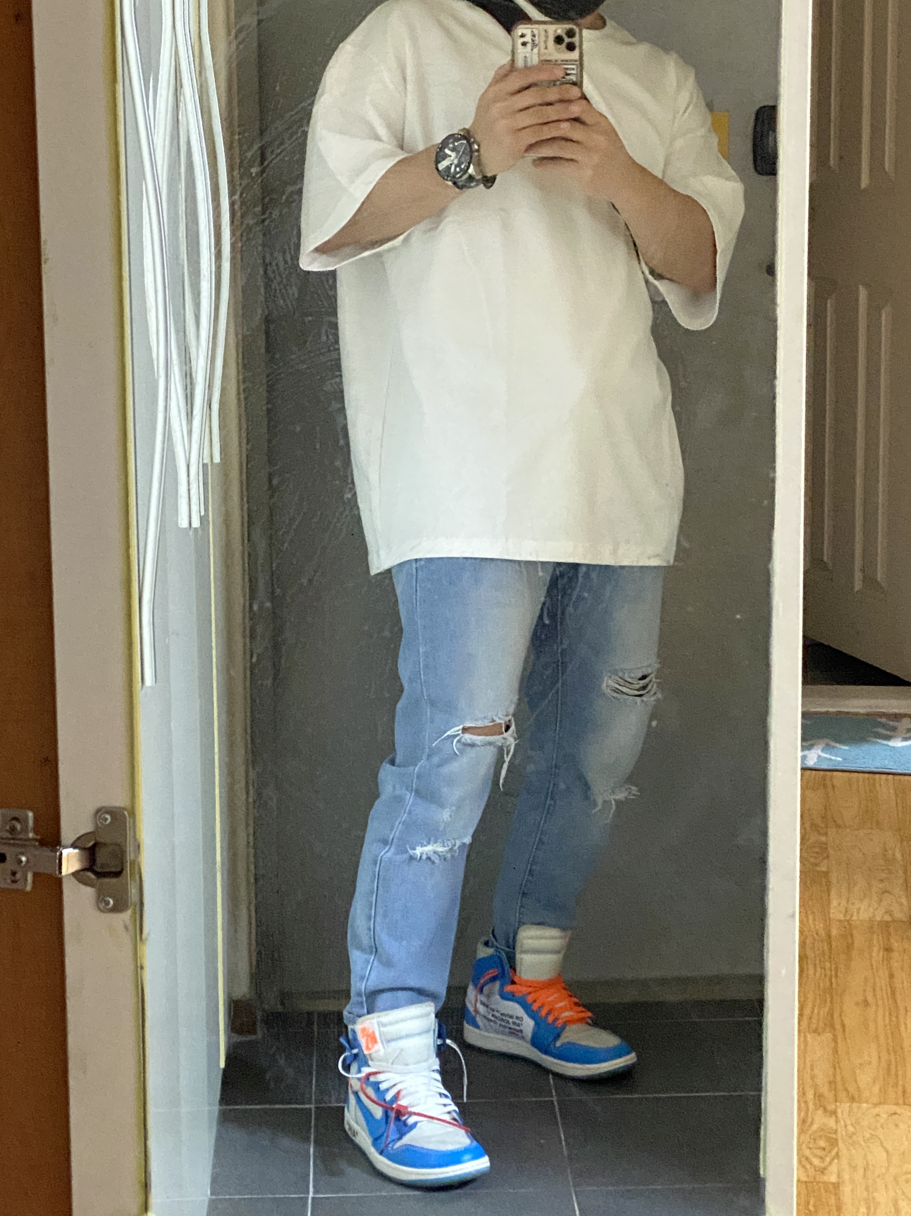 Jordan 1 x Off-White Retro High University Blue 착용 스타일