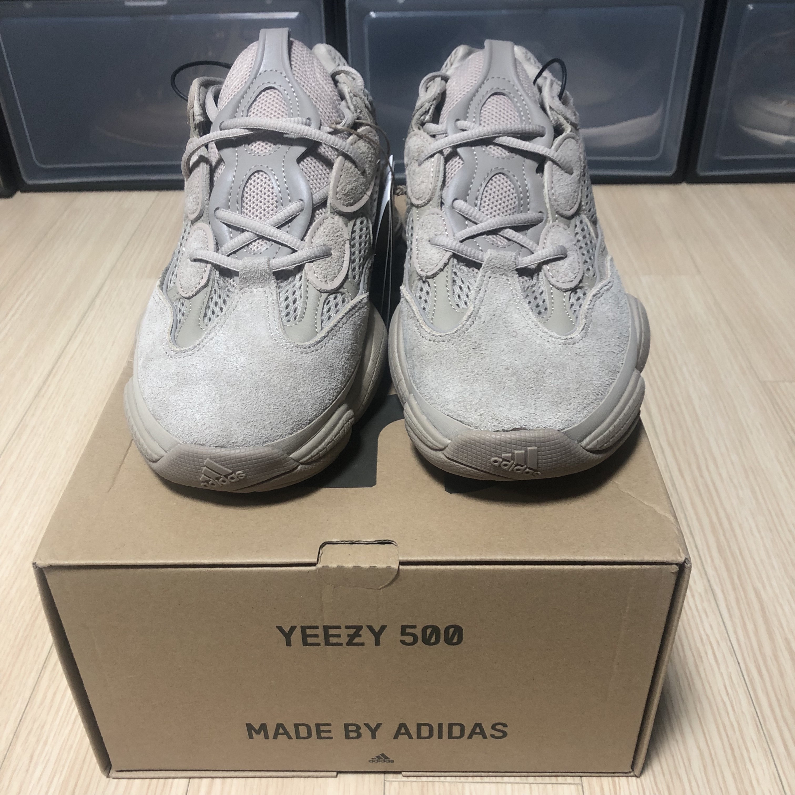 Adidas Yeezy 500 Taupe Light 착용 스타일 - 2