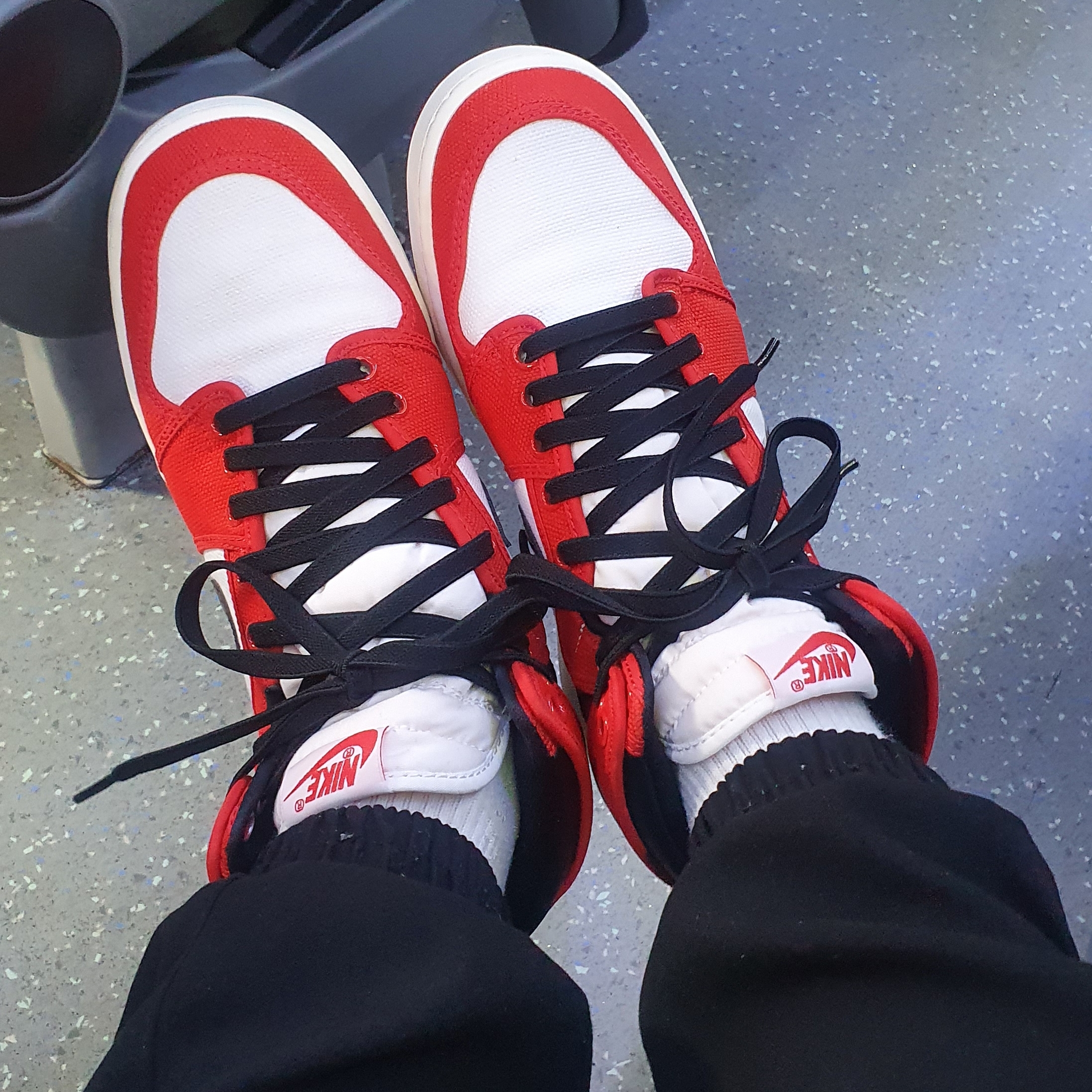 Jordan 1 KO Chicago 2021 착용 스타일 - 3