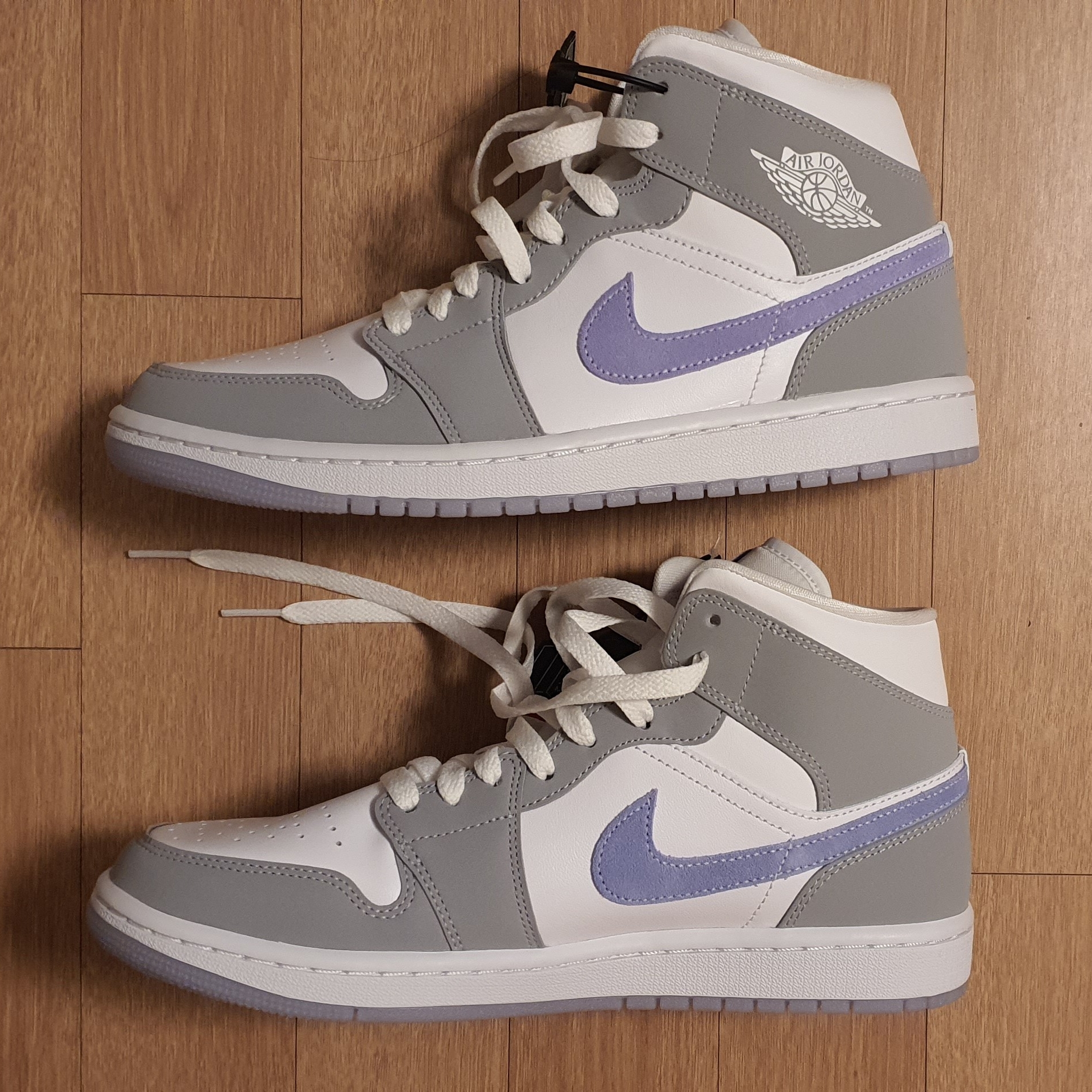 (W) Jordan 1 Mid Wolf Grey 착용 스타일 - 1