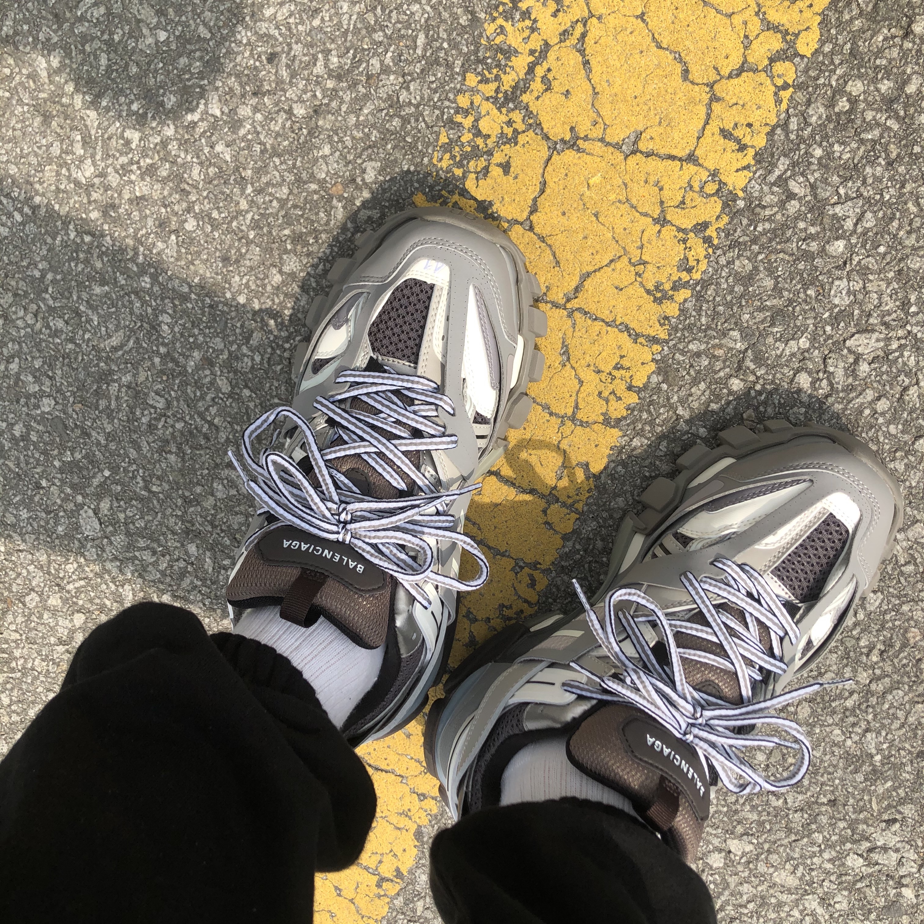 Balenciaga Track Sneakers Grey White 2019 착용 스타일