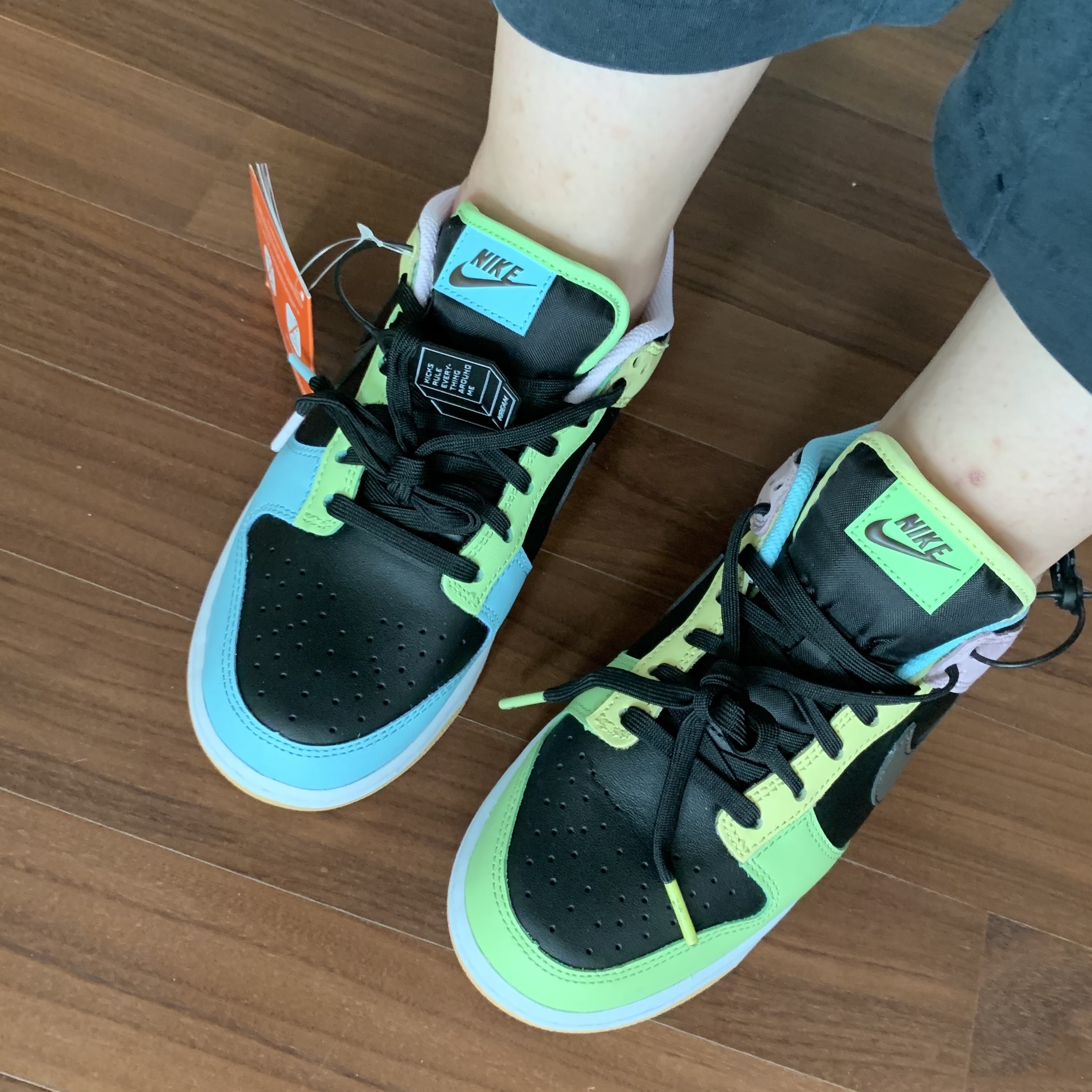 Nike Dunk Low SE Free.99 Black 착용 스타일 - 1