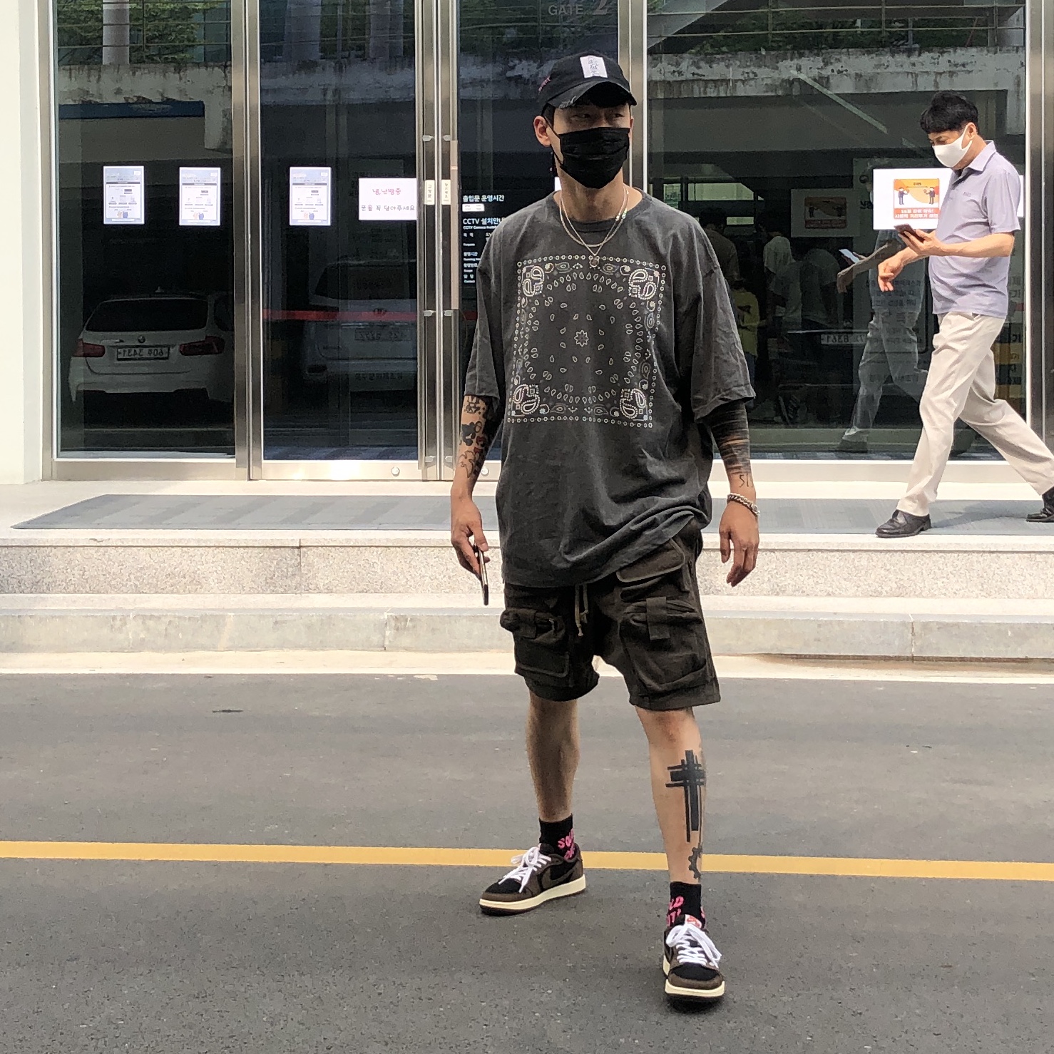 Jordan 1 x Travis Scott Retro Low OG SP Mocha 착용 스타일