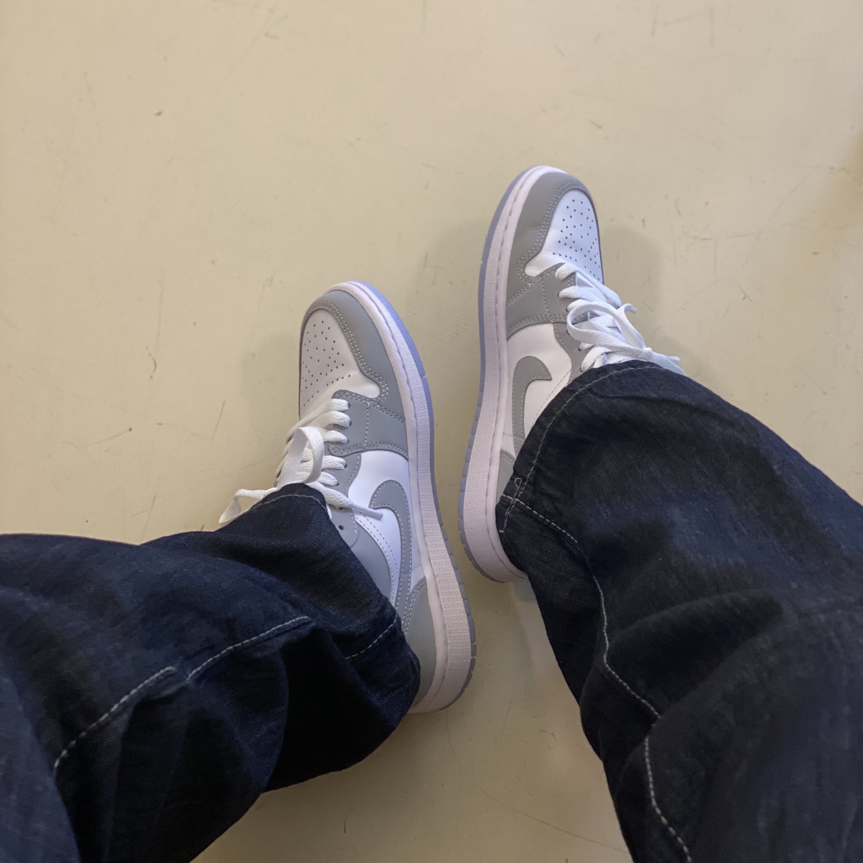 (W) Jordan 1 Low White Wolf Grey 착용 스타일