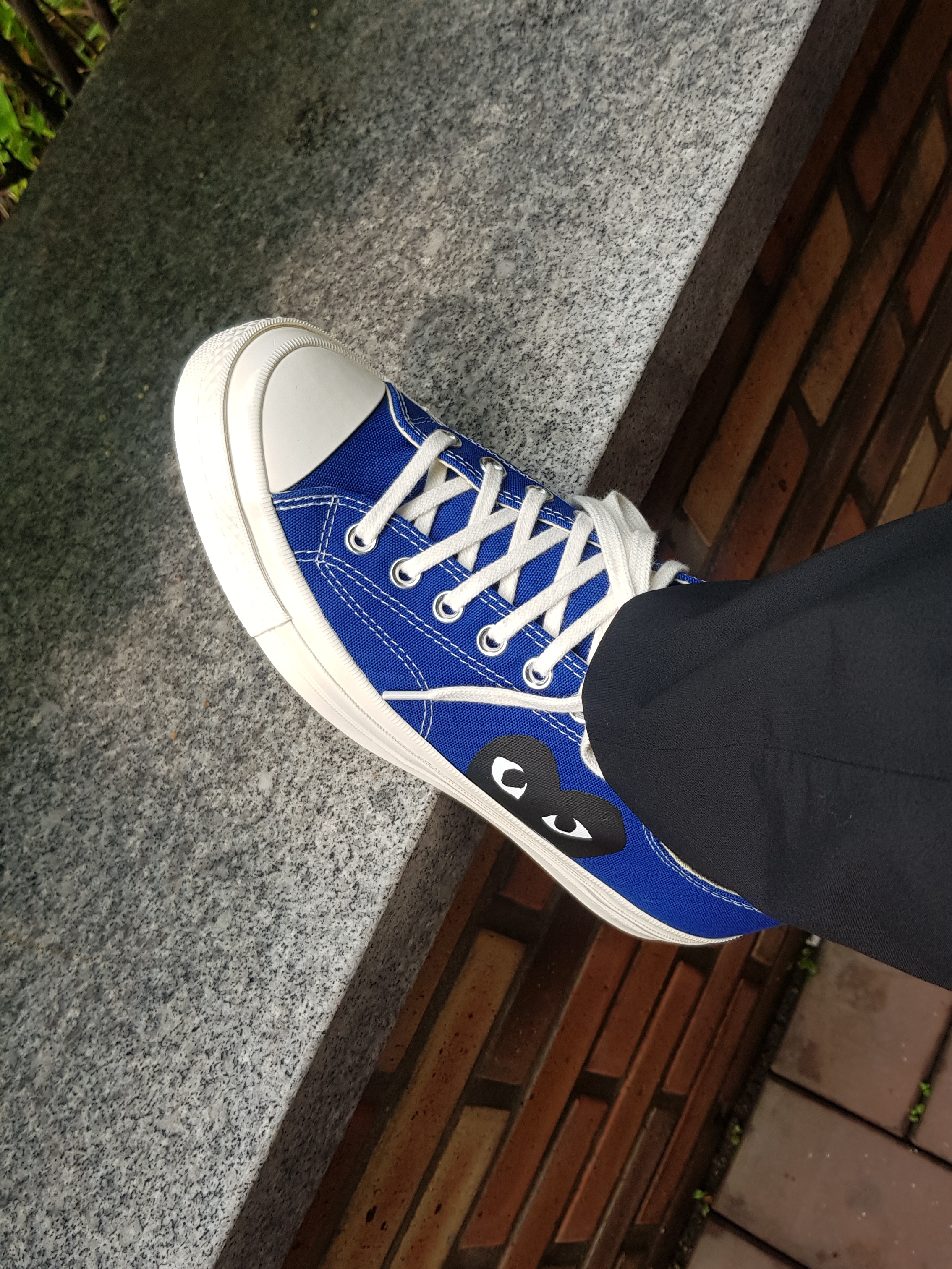 Converse x Play Comme des Garcons Chuck 70 Ox Blue Quartz 착용 스타일