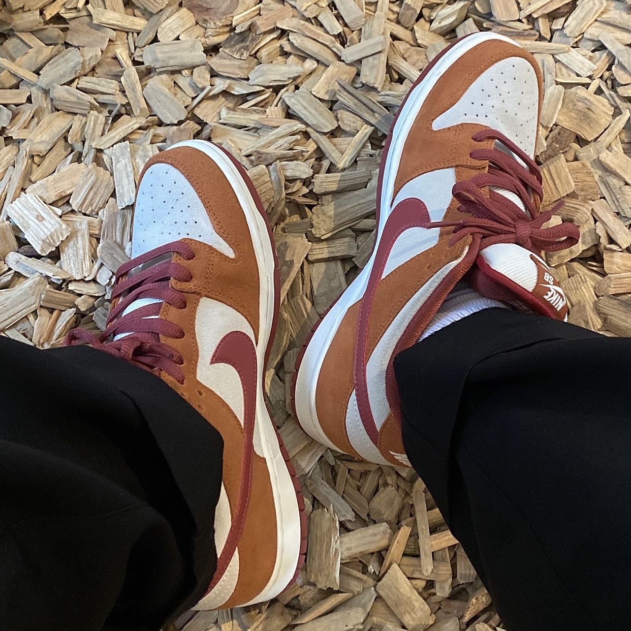 Nike SB Dunk Low Pro Dark Russet 착용 스타일 - 2