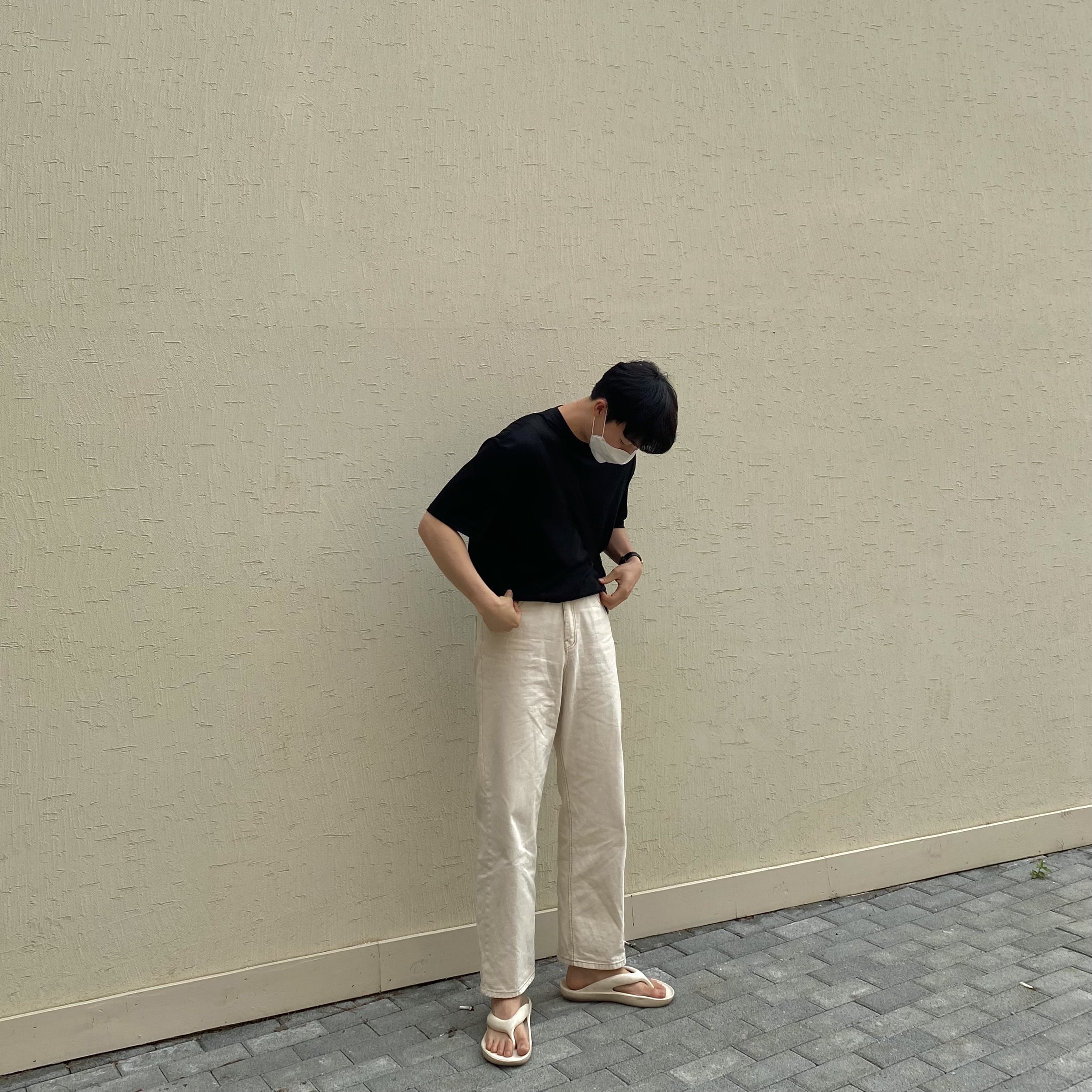 New Balance x Taw&Toe Flip Flop Beige 착용 스타일